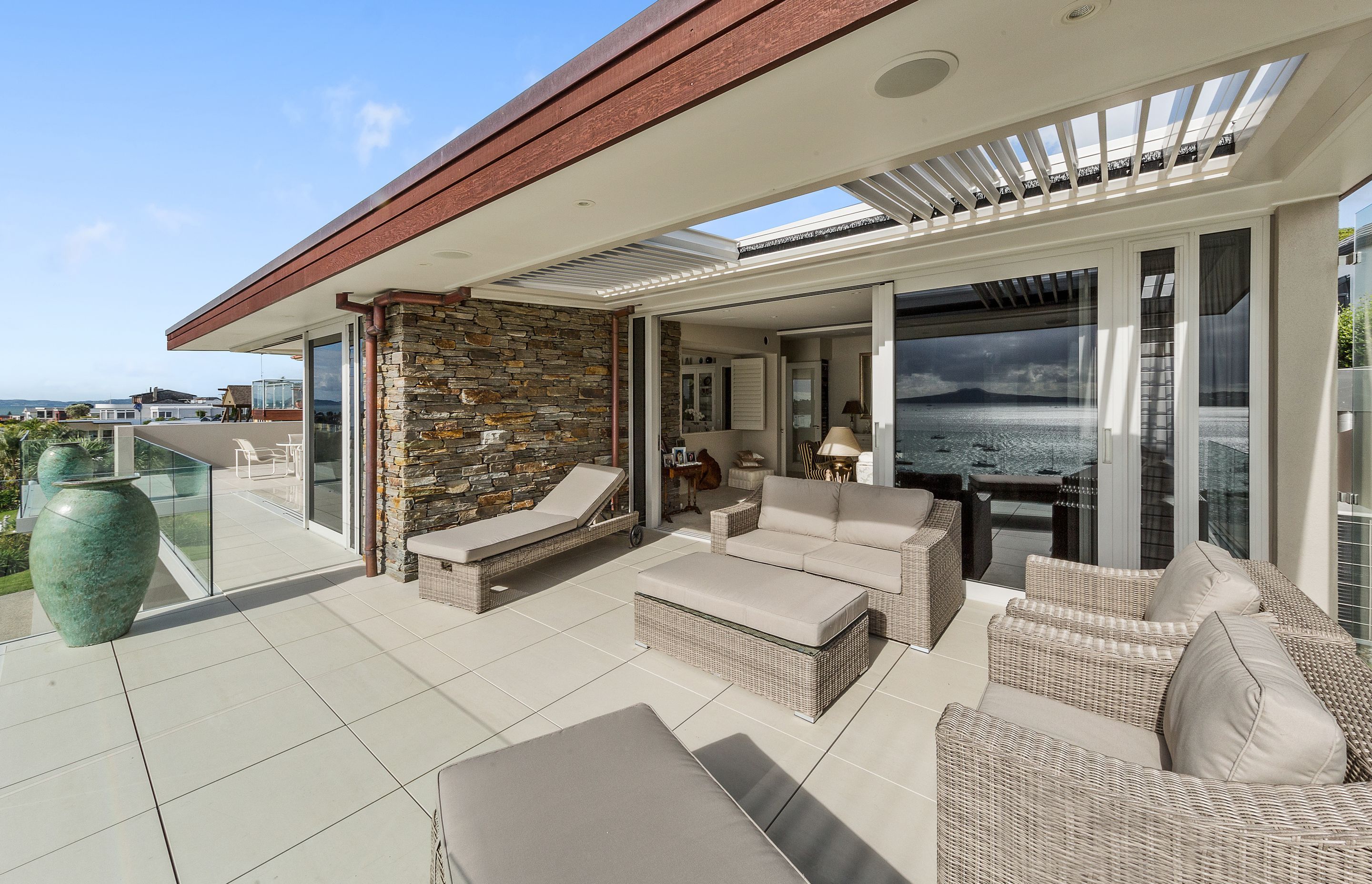 Takutai Ave, Half Moon Bay