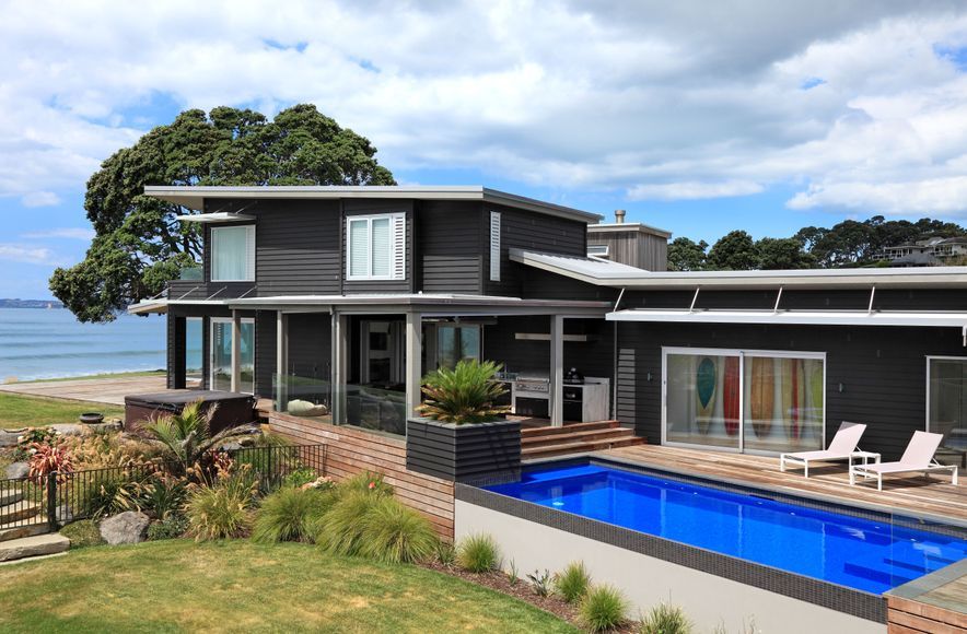 Red Beach Family House