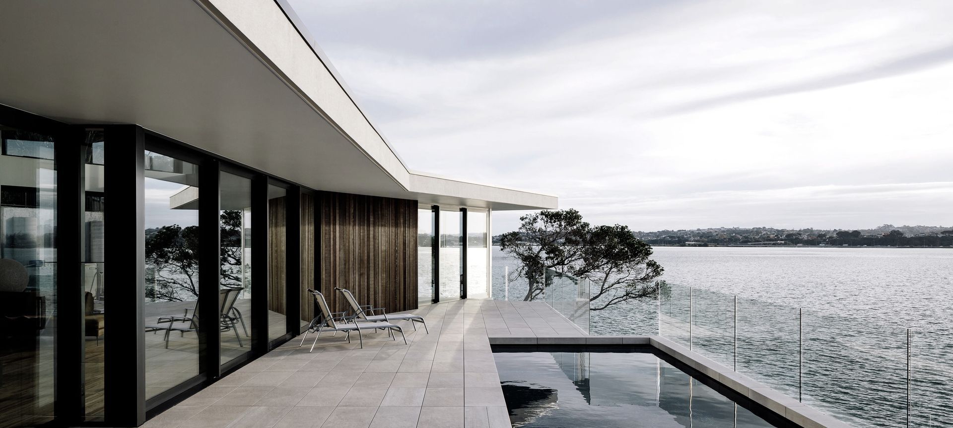 Shoal Bay banner