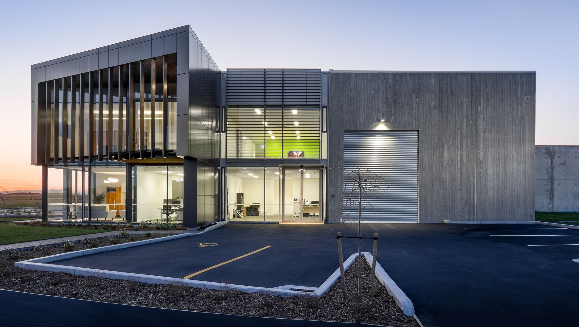Glenburn Contemporary Office Building banner