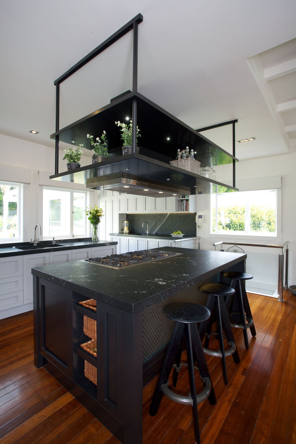 Remuera kitchen designed by Natalie Du Bois 