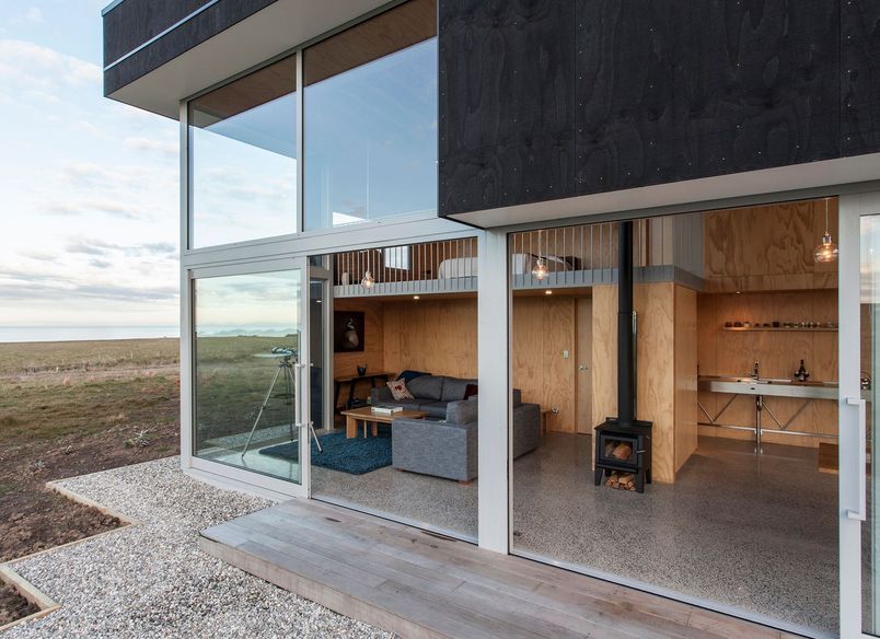 Taieri Mouth Crib
