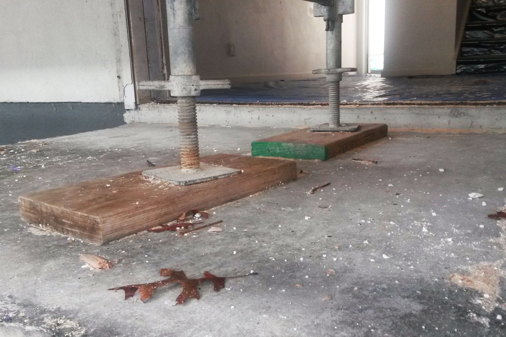 Apartment complex gets new decks and walkway | Dec-K-ing PVC membrane.