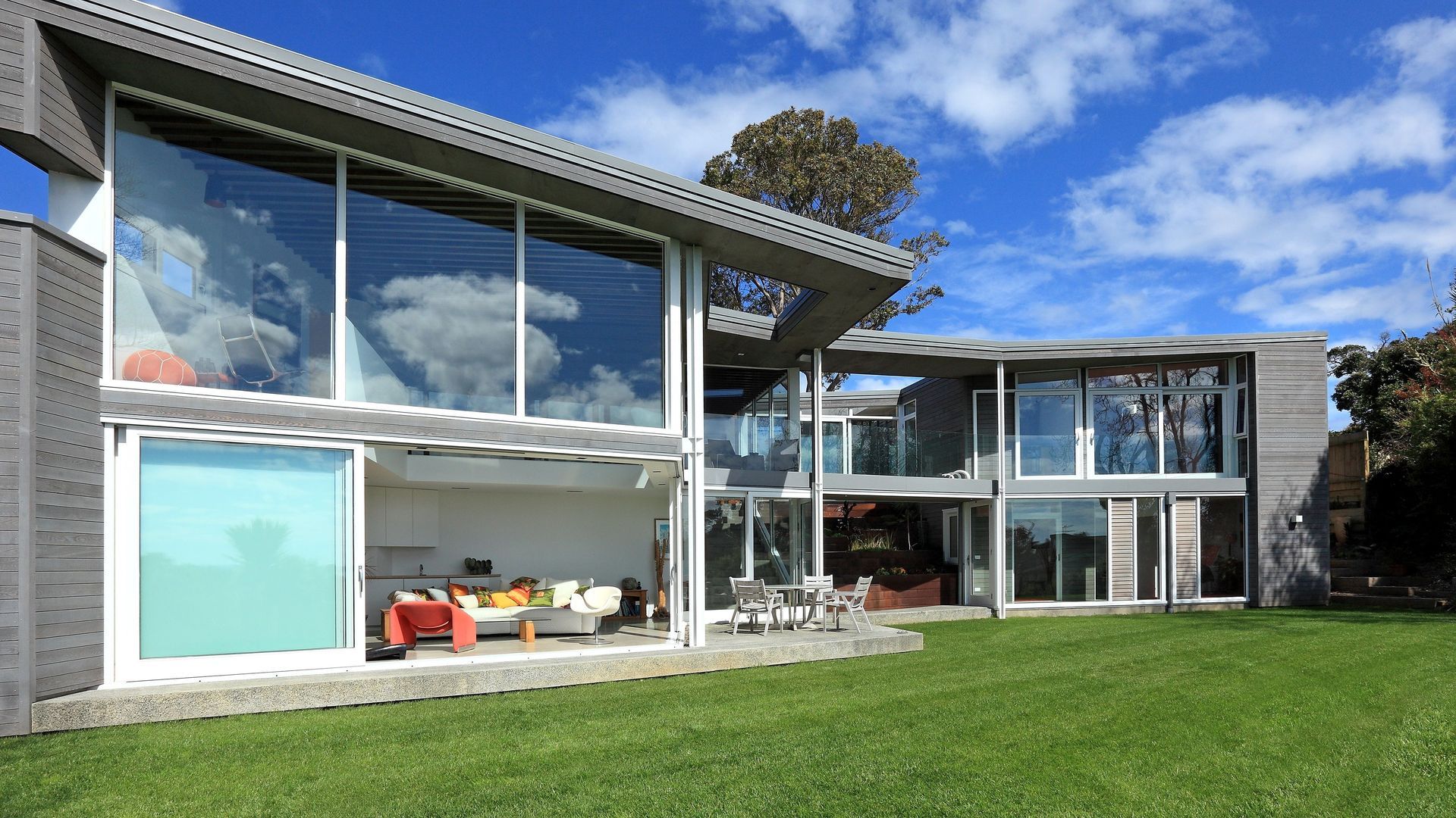 Accoya Joinery Howick House banner