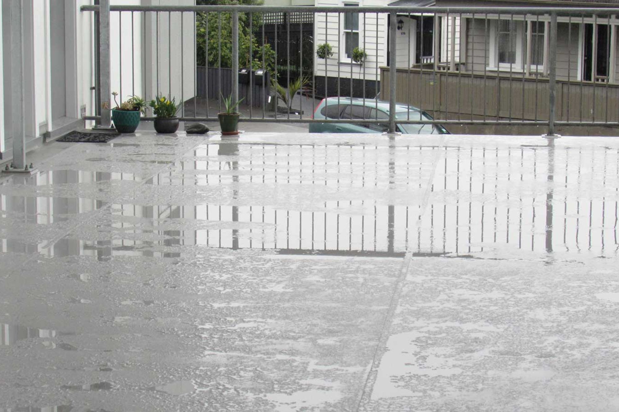 Apartment complex  gets new decks and walkway | Dec-K-ing PVC membrane.