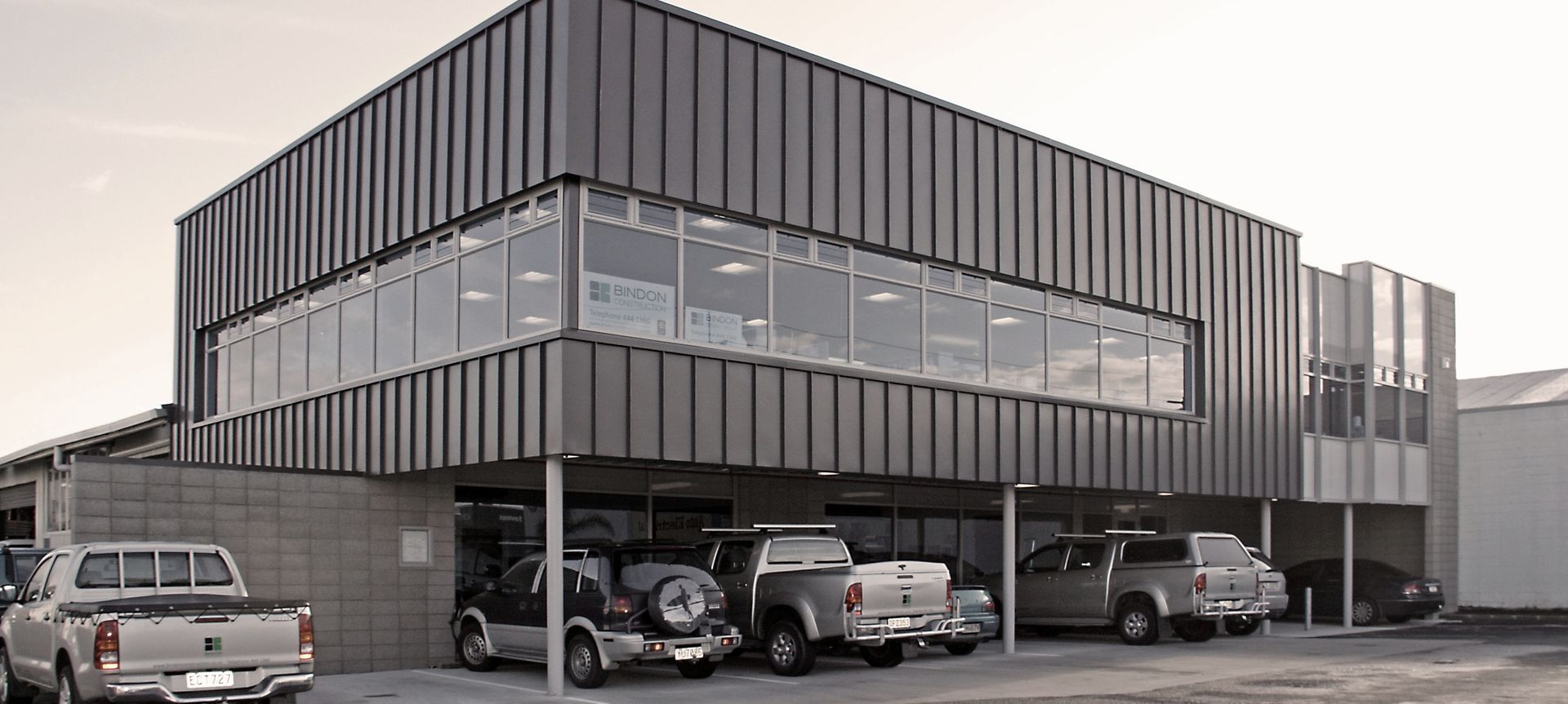 Glenfield Office/Warehouse banner