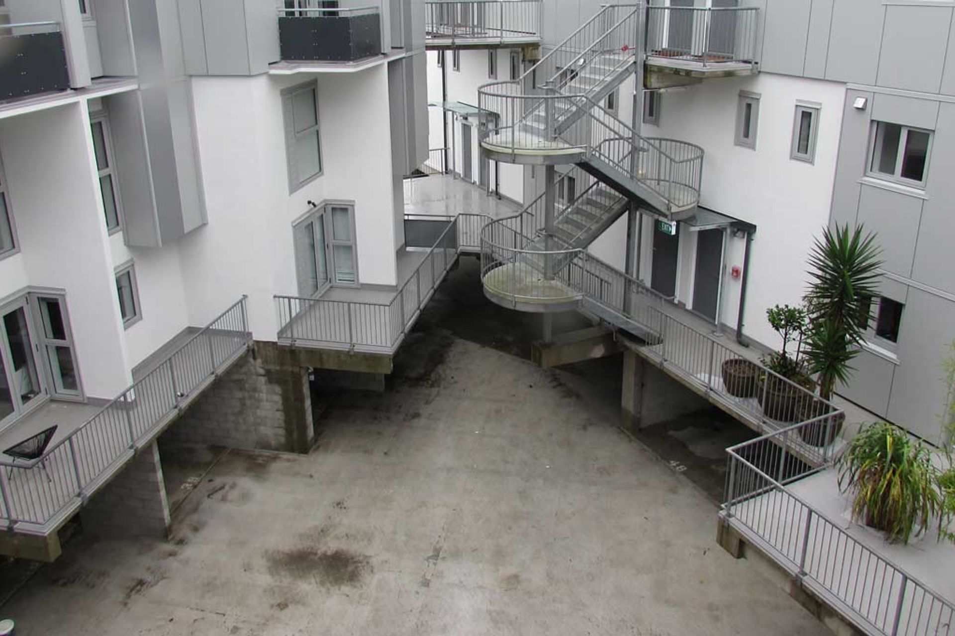Apartment complex  gets new decks and walkway | Dec-K-ing PVC membrane.