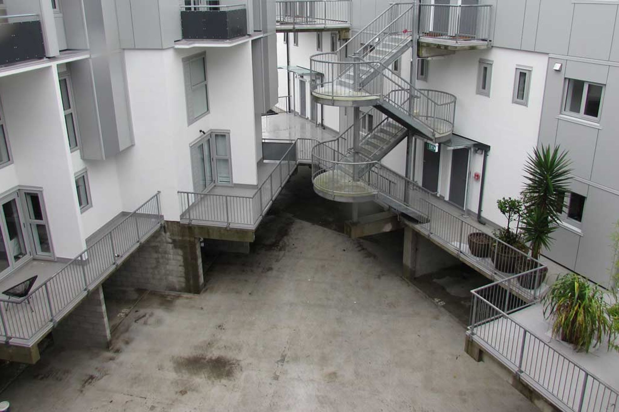 Apartment complex  gets new decks and walkway | Dec-K-ing PVC membrane.