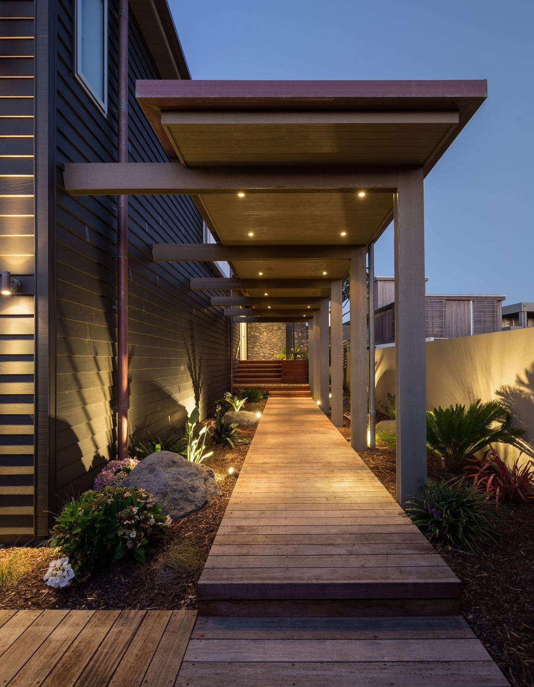 Red Beach Family House