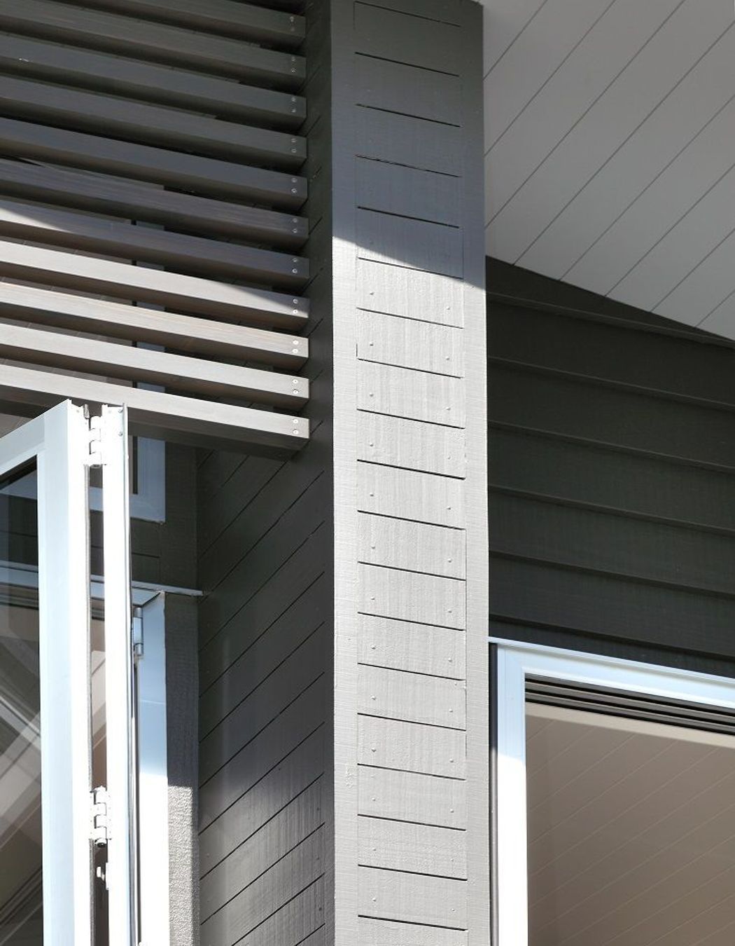 Manly Beach House with 2 Weatherboard Profiles