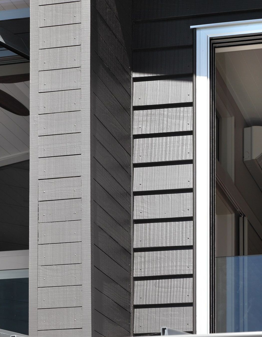 Manly Beach House with 2 Weatherboard Profiles