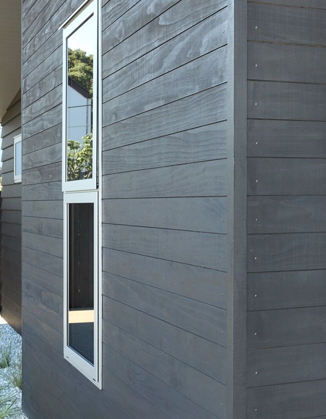 Manly Beach House with 2 Weatherboard Profiles