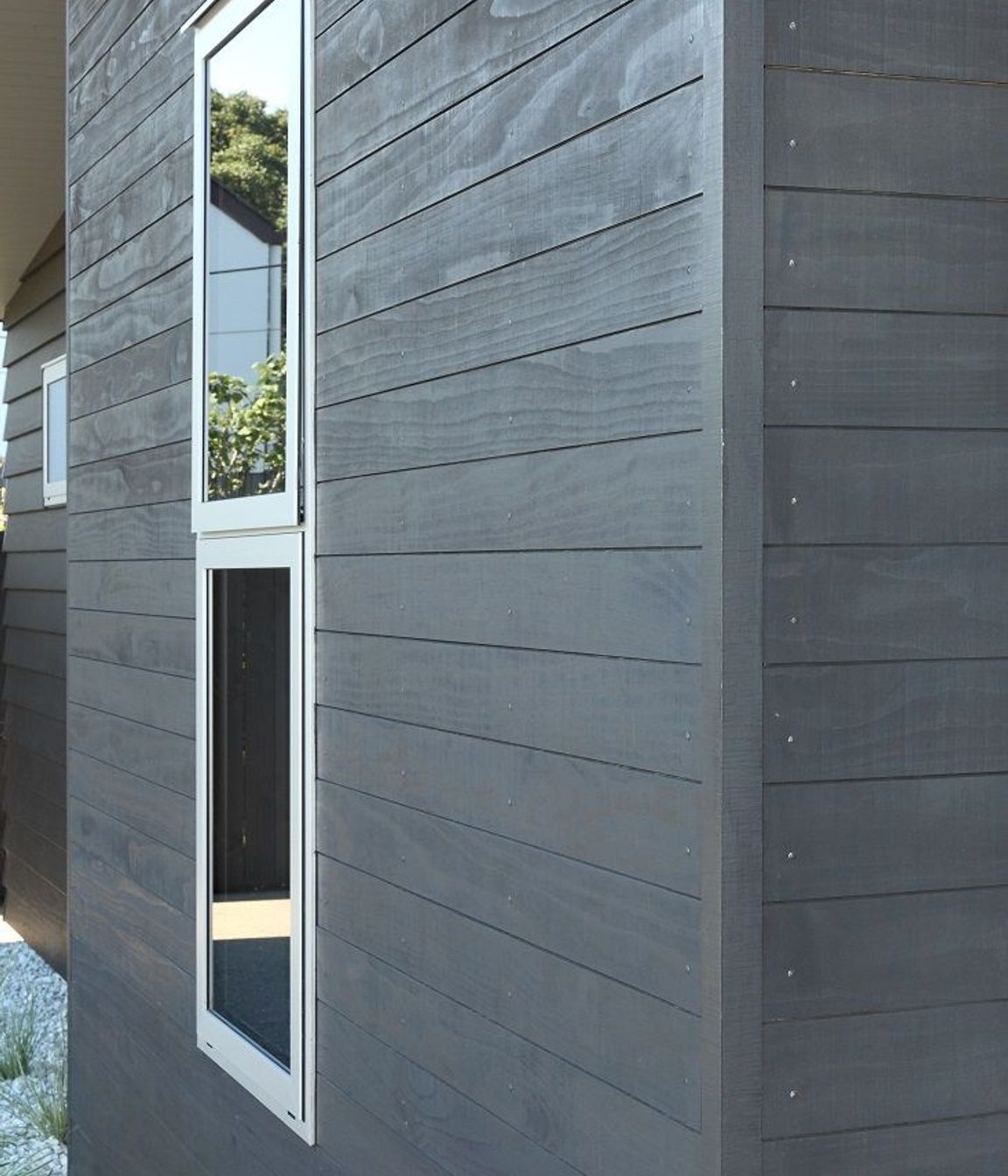 Manly Beach House with 2 Weatherboard Profiles