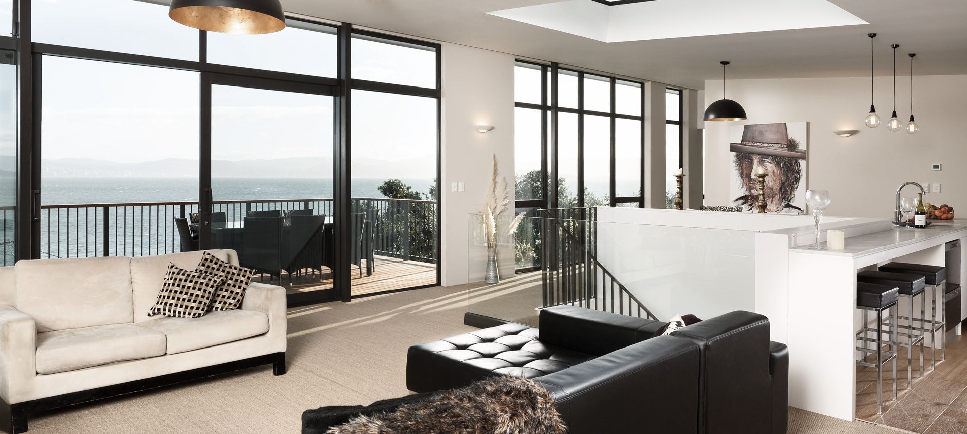Sunshine Bay House banner