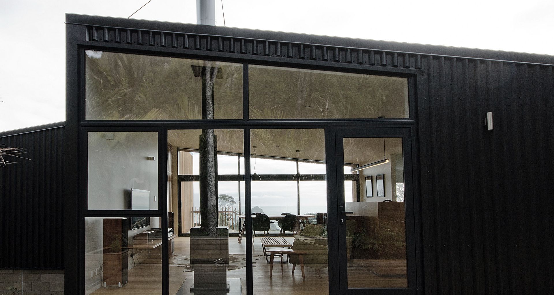 Piha House banner