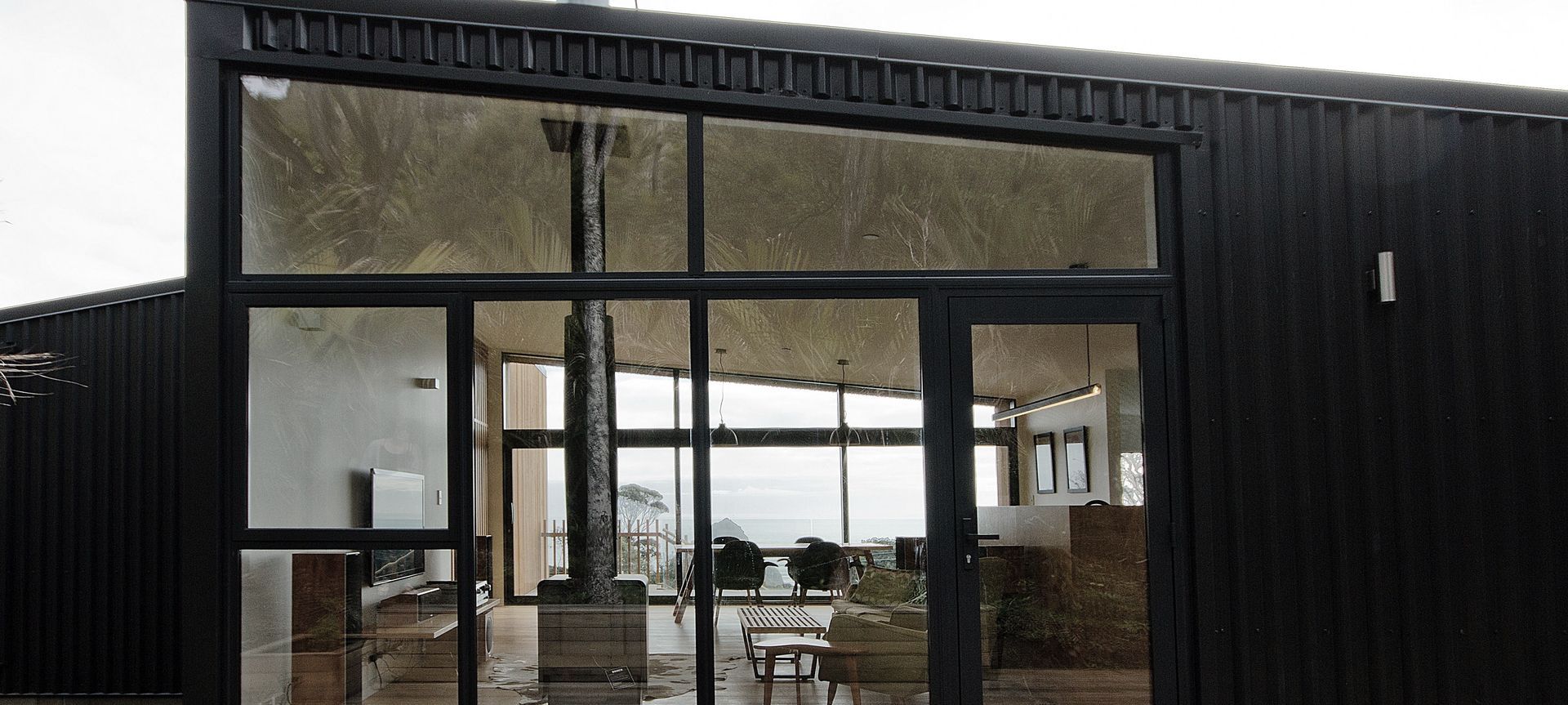 Piha House banner