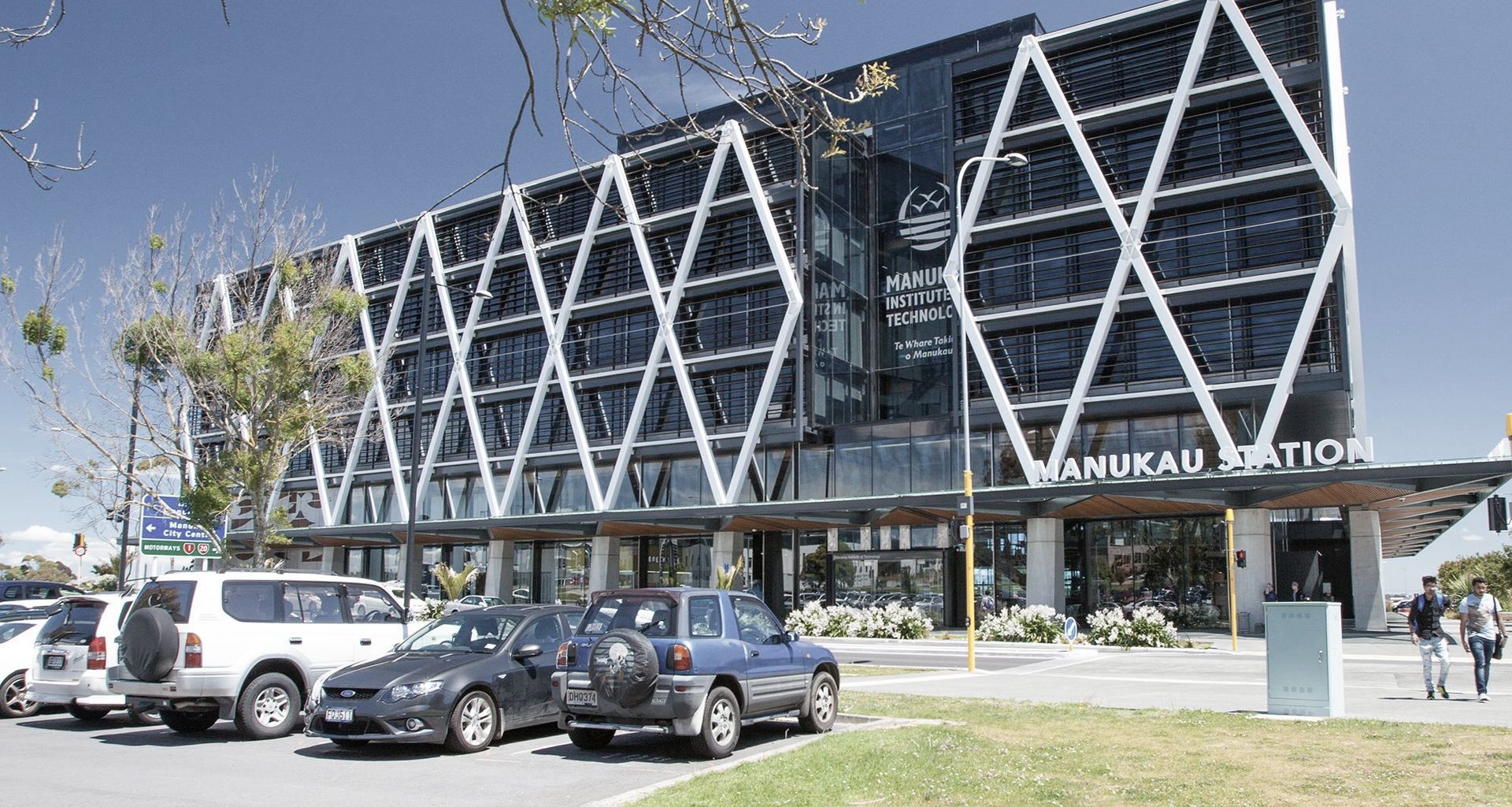 Manukau Institute of Technology banner