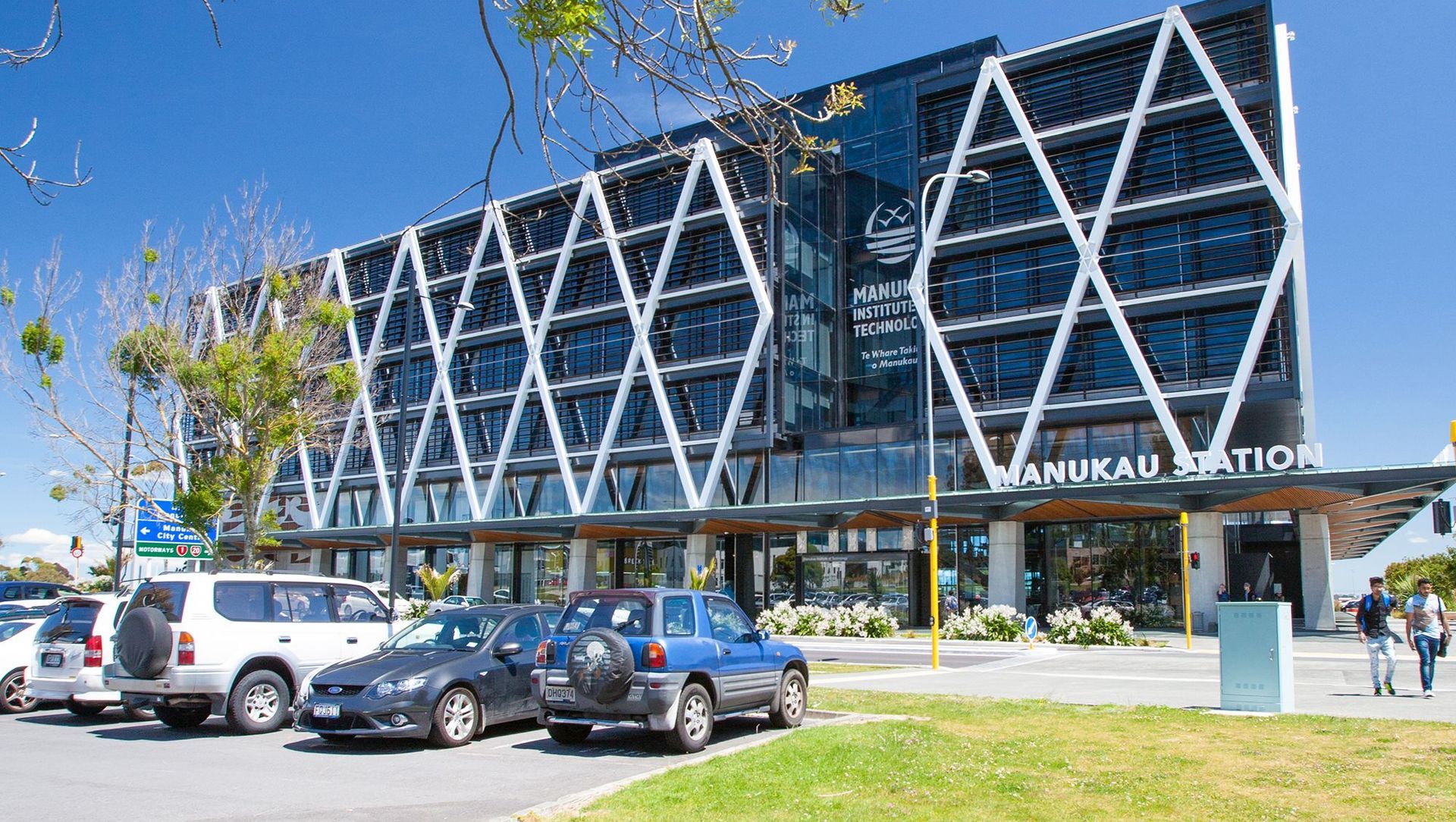 Manukau Institute of Technology banner