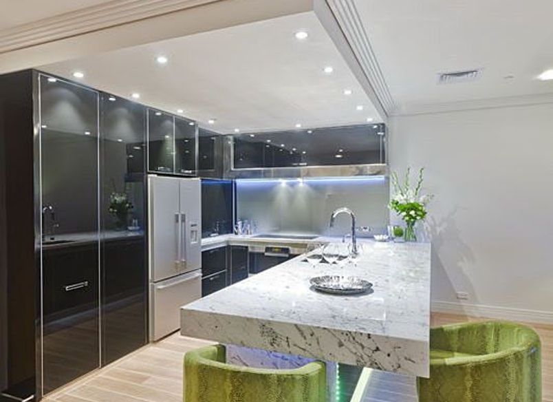 Metropolis Apartment