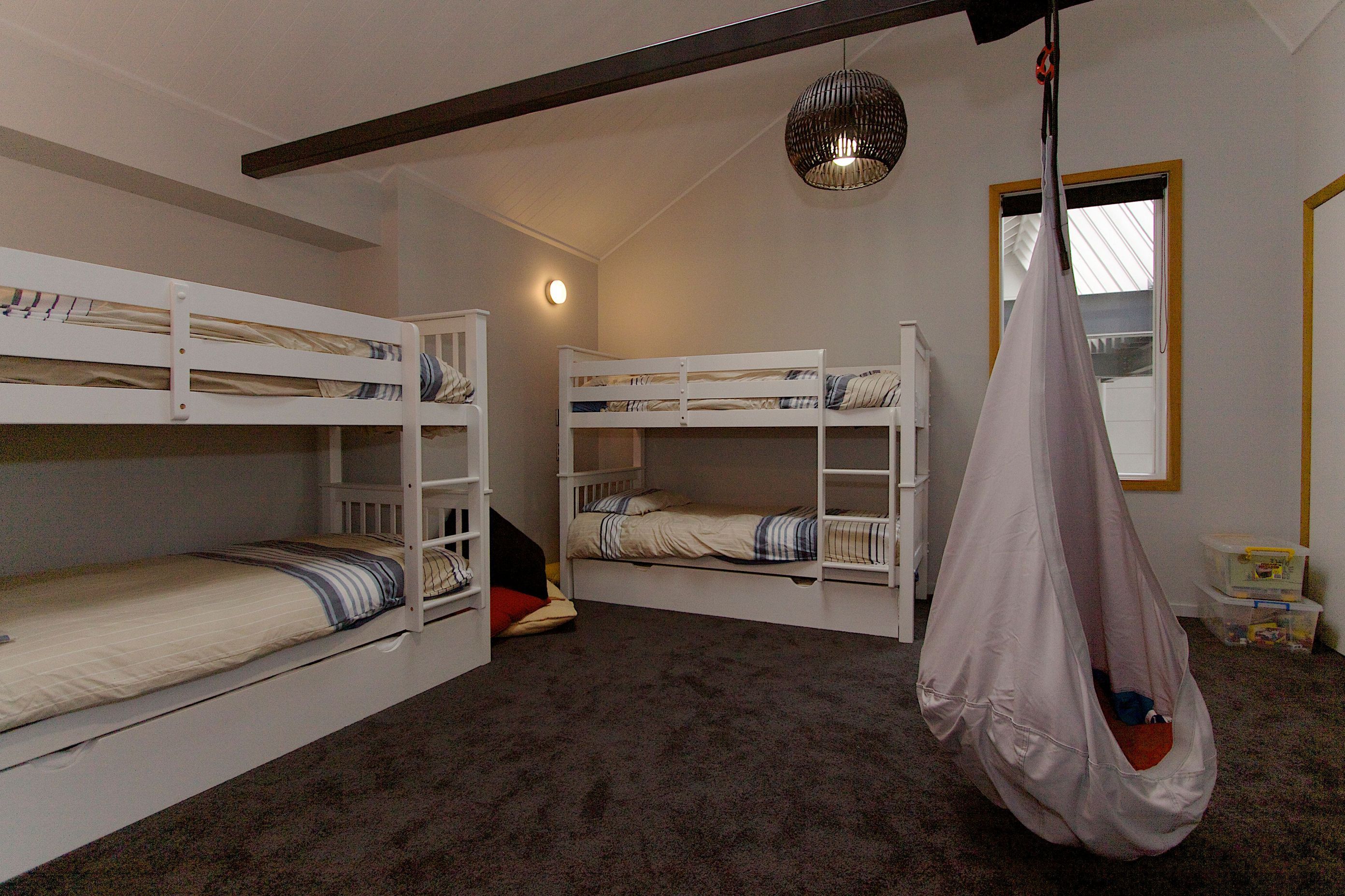 Shed 5 Apartment