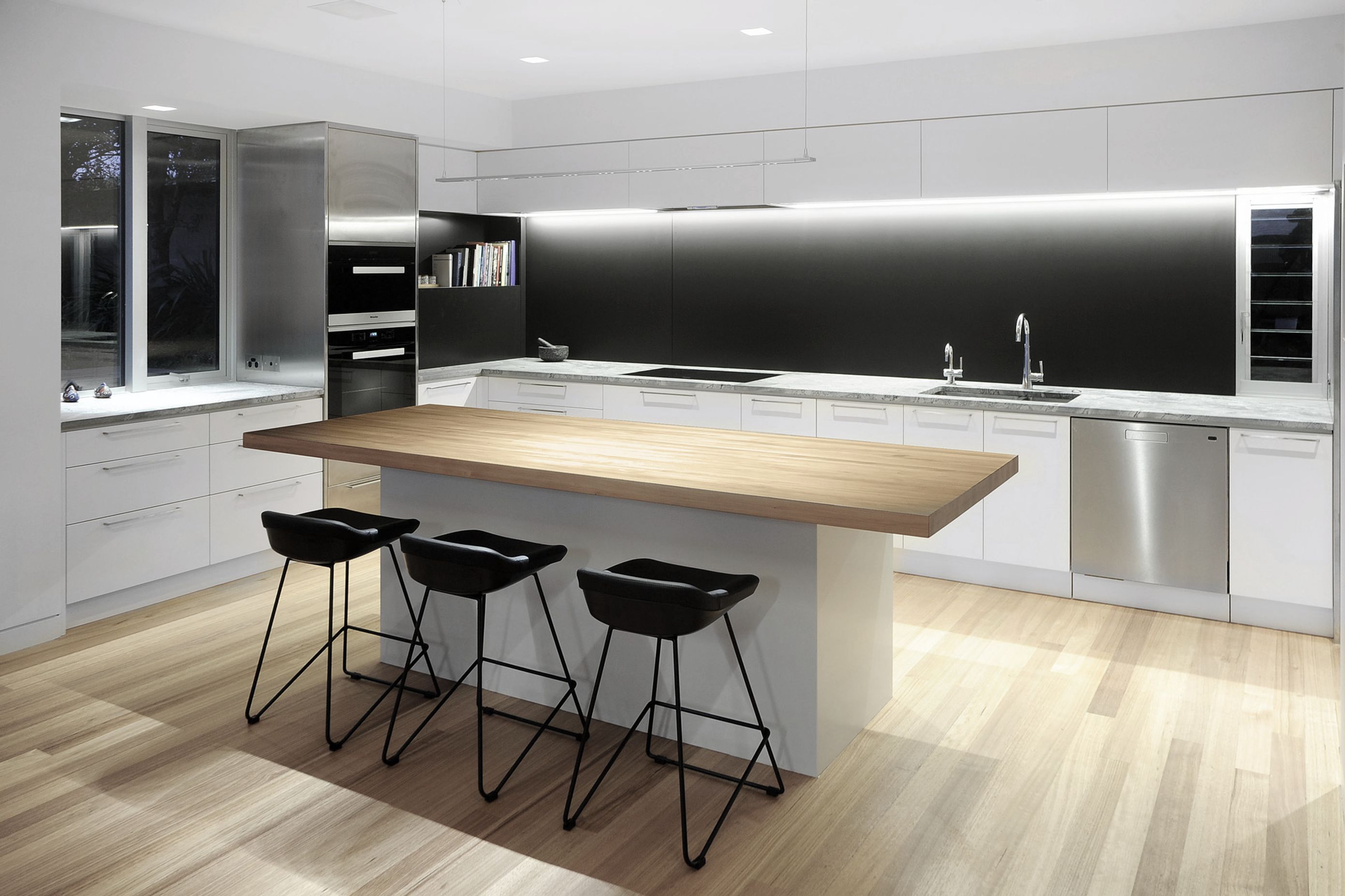 CAMPBELLS BAY KITCHEN