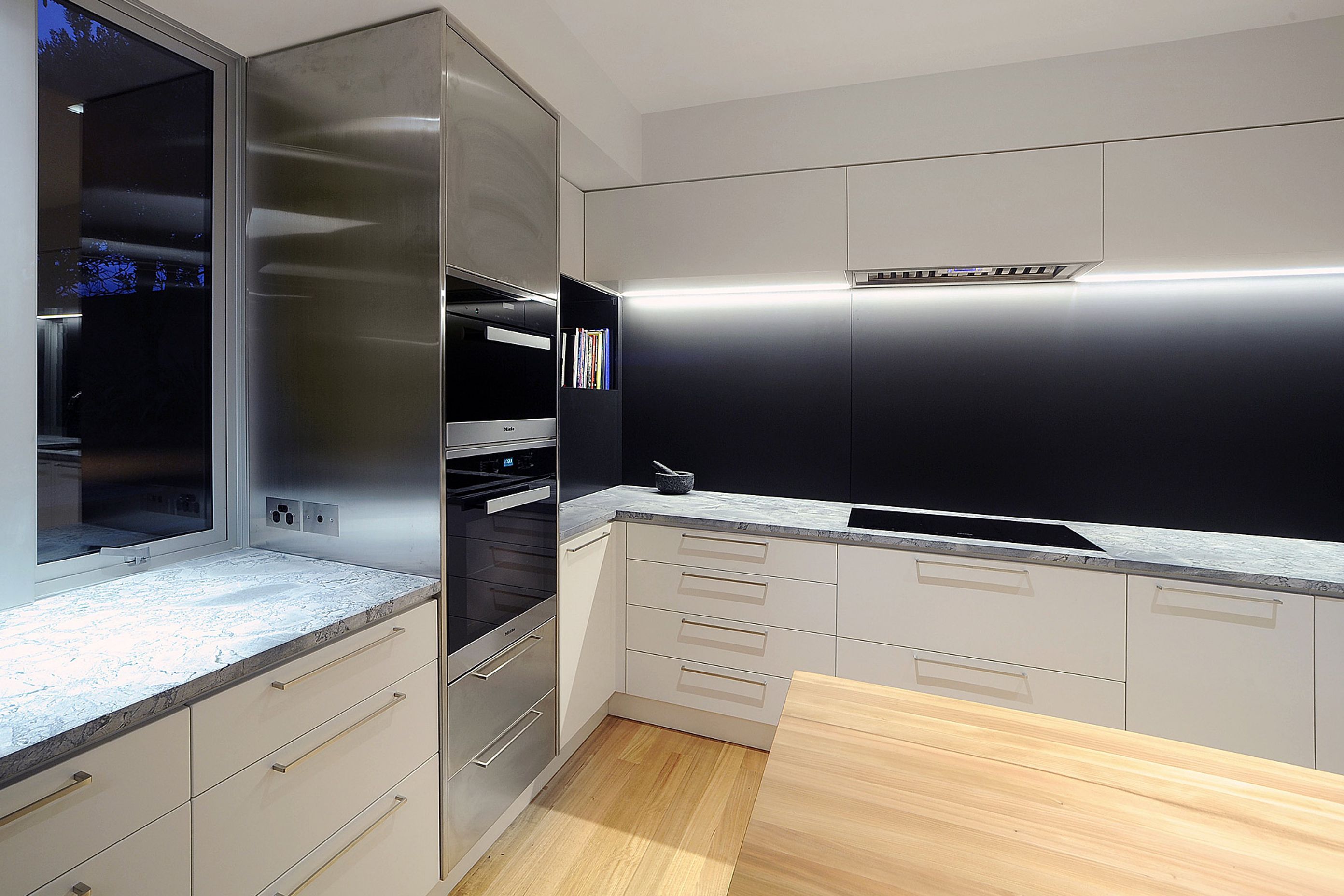 CAMPBELLS BAY KITCHEN