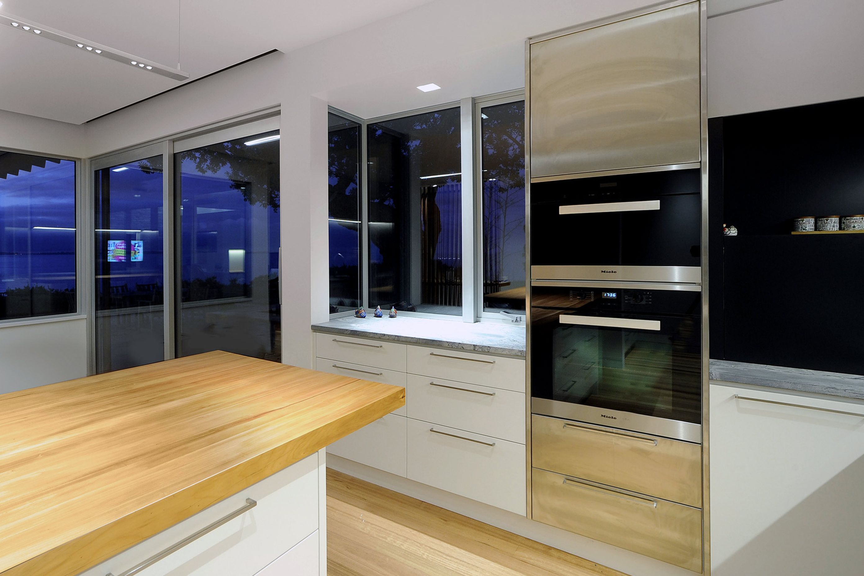 CAMPBELLS BAY KITCHEN