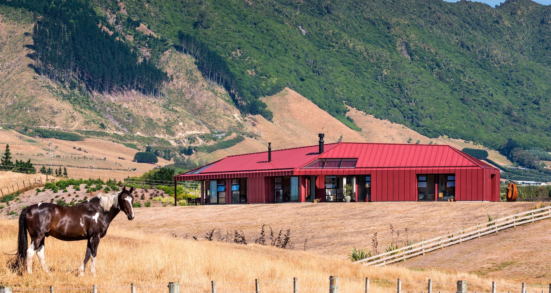 Nohoroa House banner