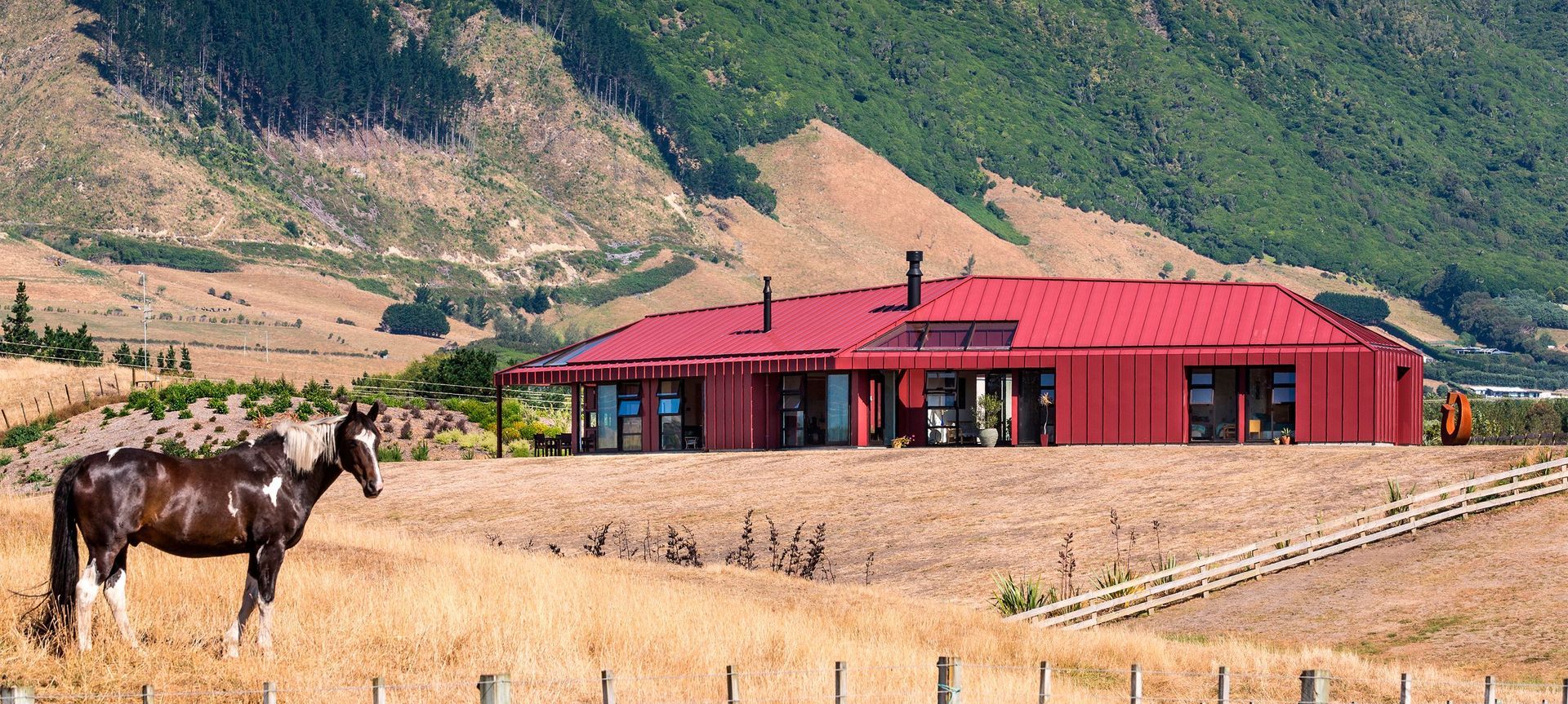 Nohoroa House banner