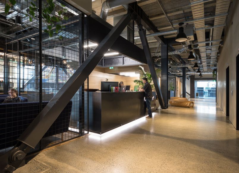 Generator Grid AKL