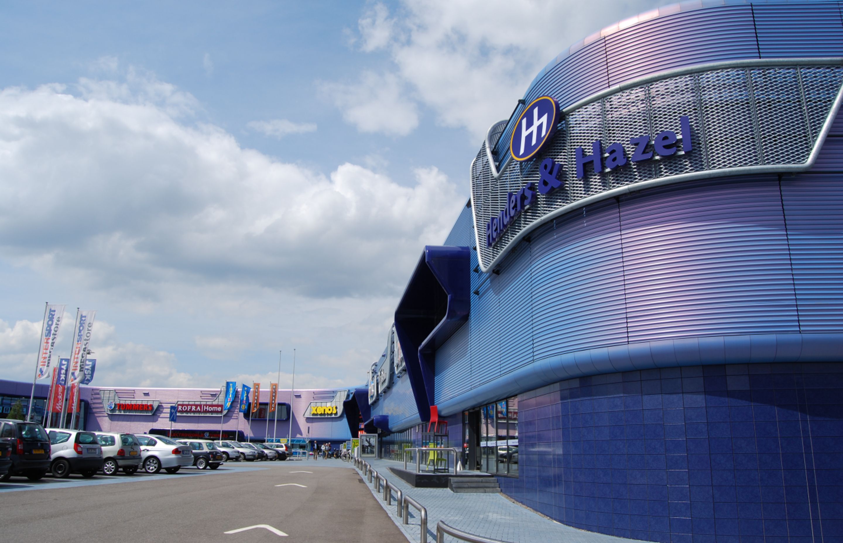 RETAIL PARK