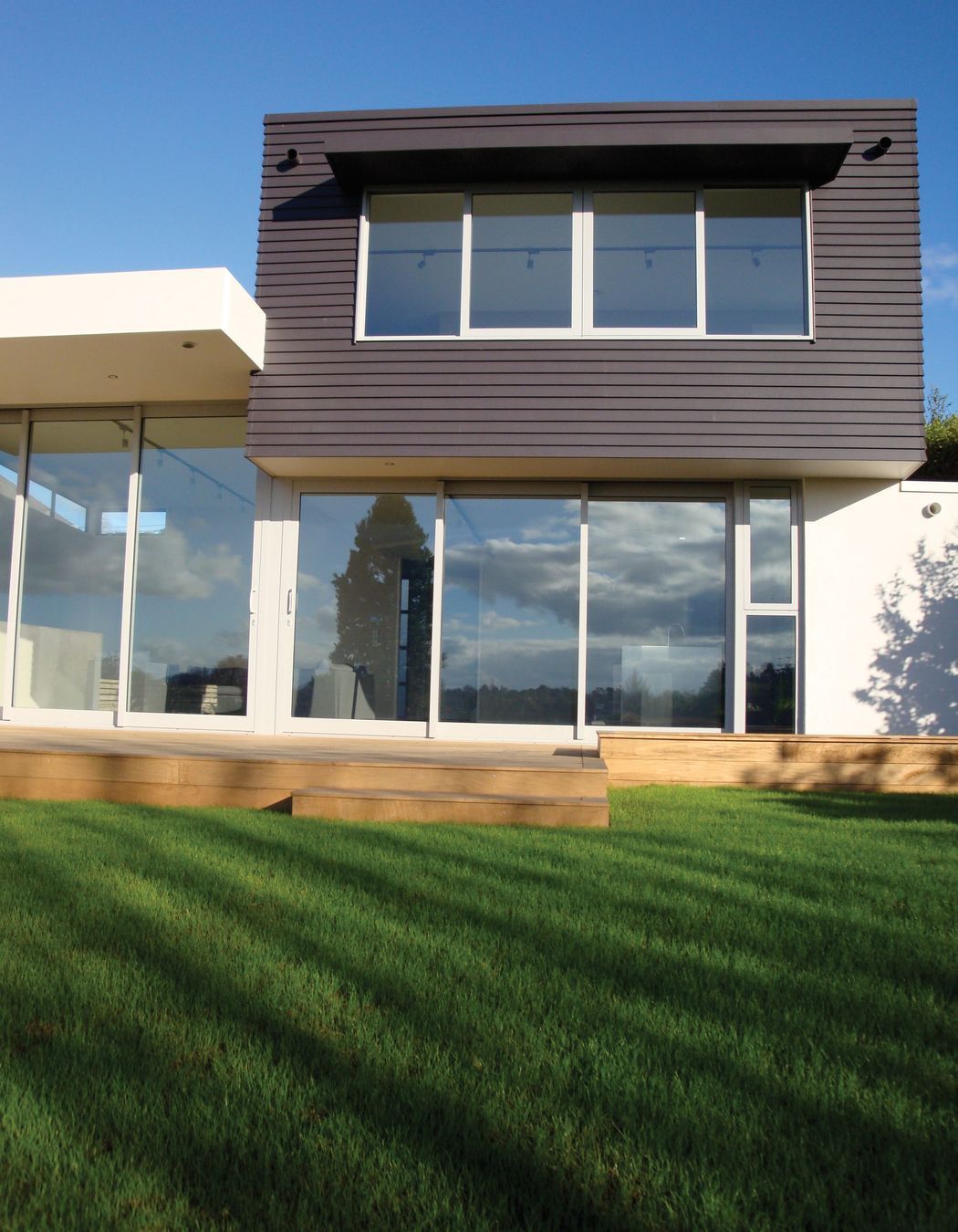 SUSTAINABLE HOUSE DESIGN - MEADOWBANK HOUSES