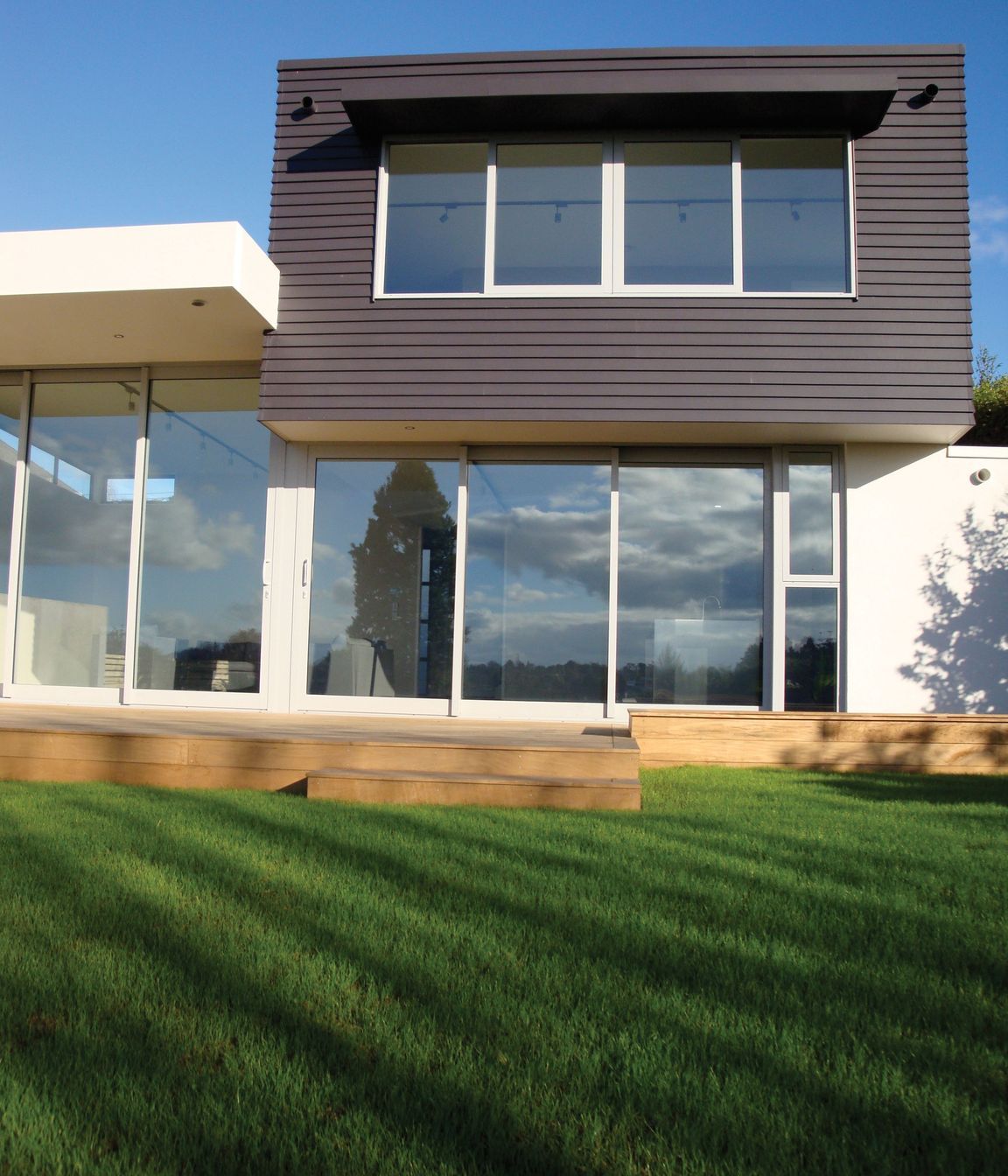 SUSTAINABLE HOUSE DESIGN - MEADOWBANK HOUSES