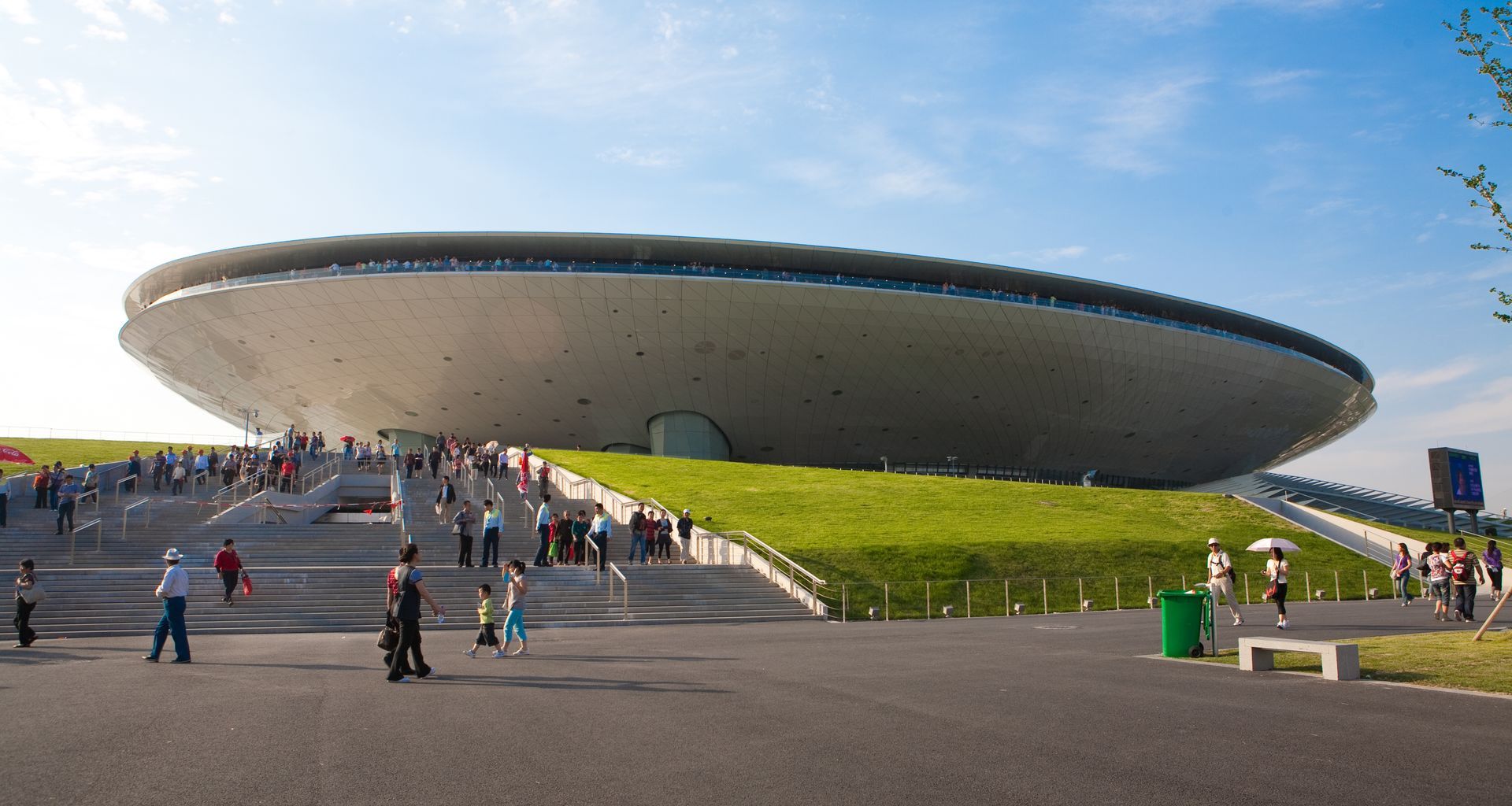Mercedes-Benz Arena banner
