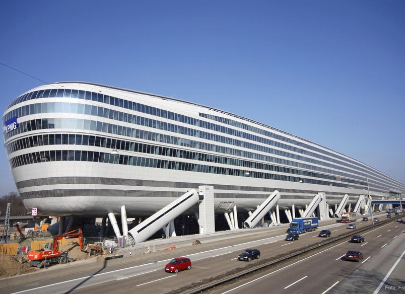 The Squaire (airrail Center)