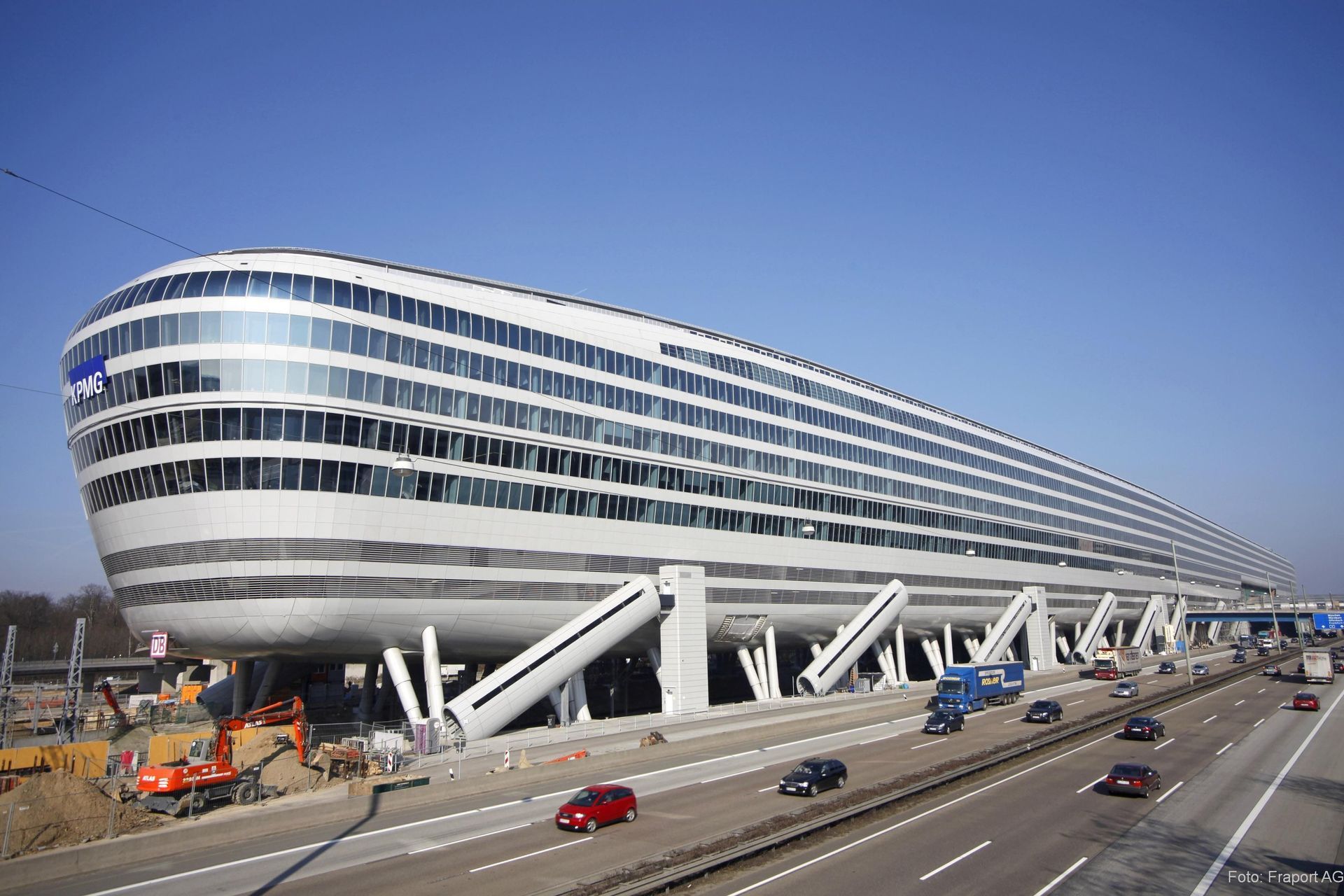 THE SQUAIRE (AIRRAIL CENTER)