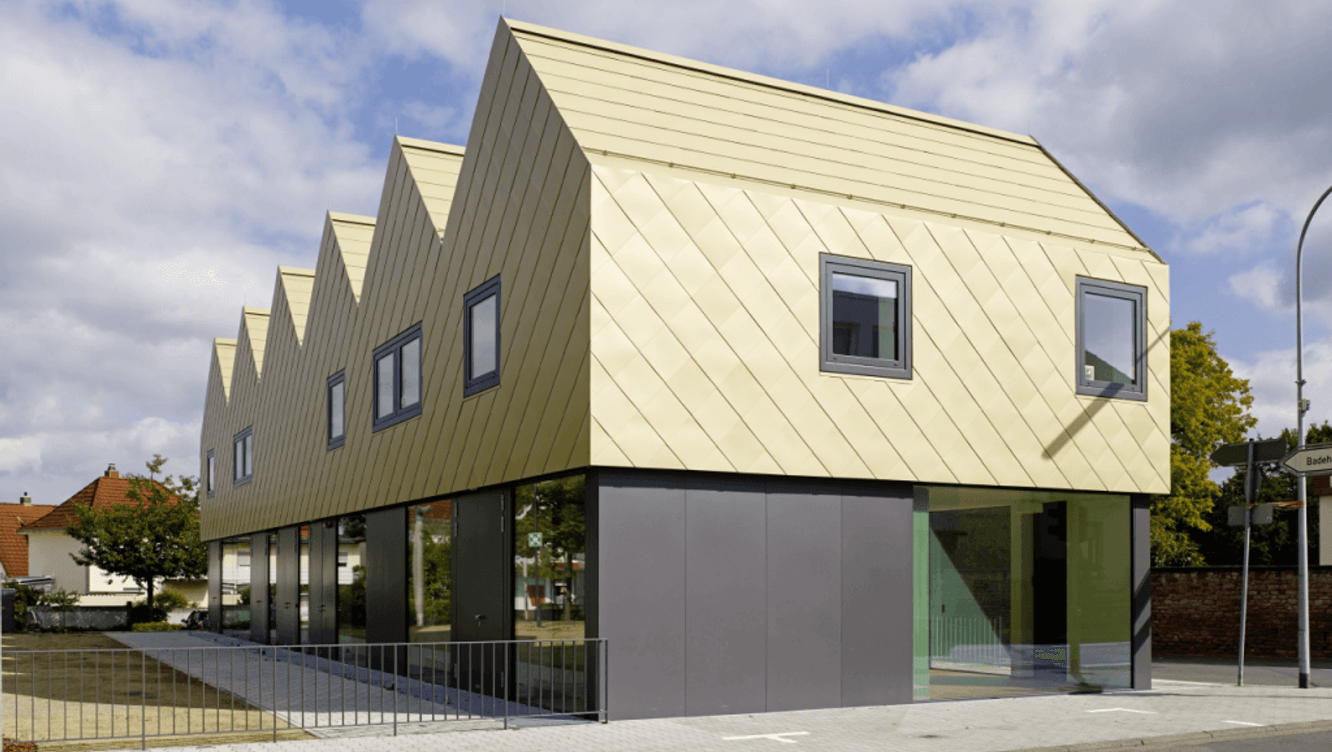 Community Center (gemeindezentrum) banner