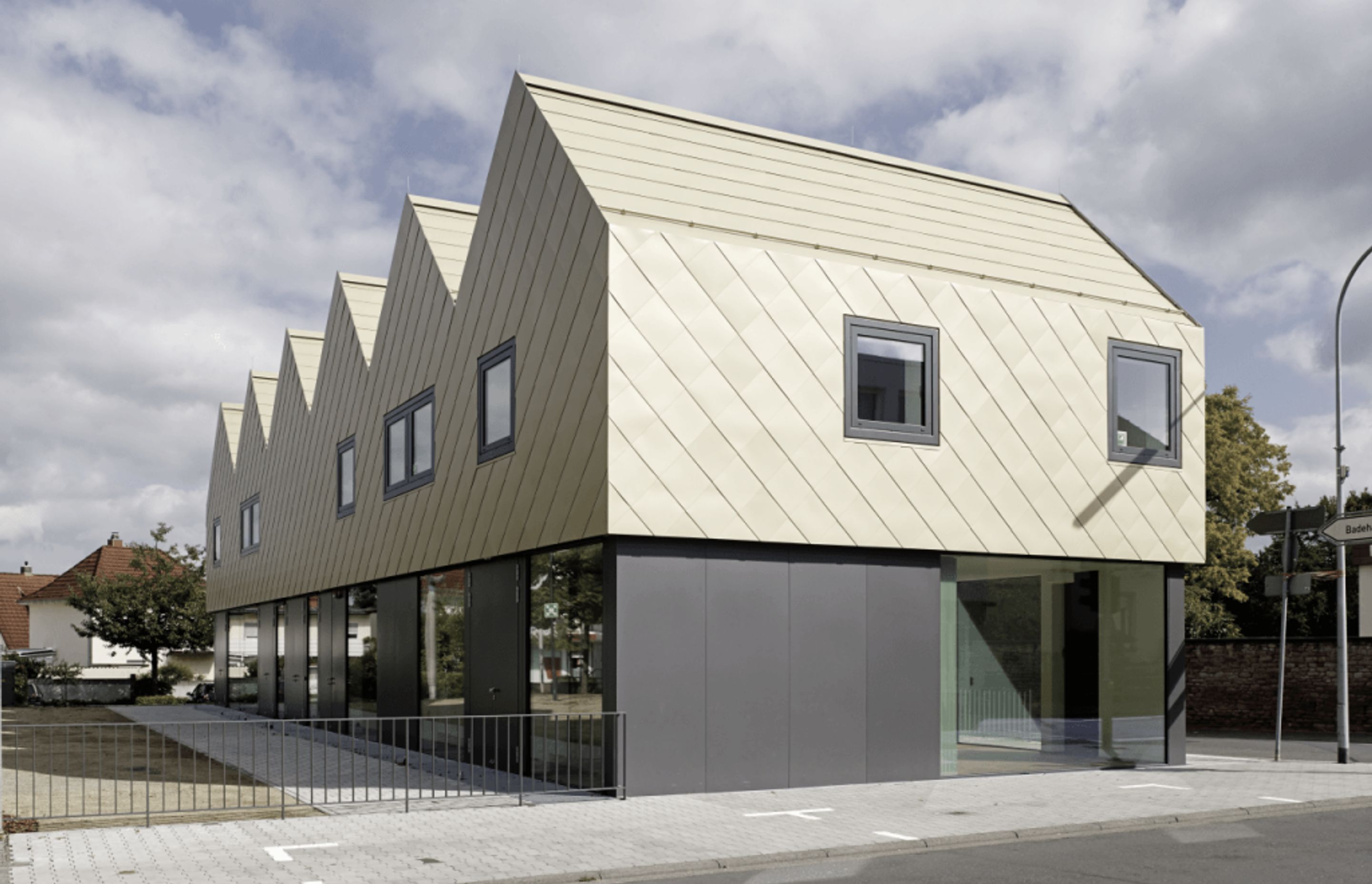 COMMUNITY CENTER (GEMEINDEZENTRUM)