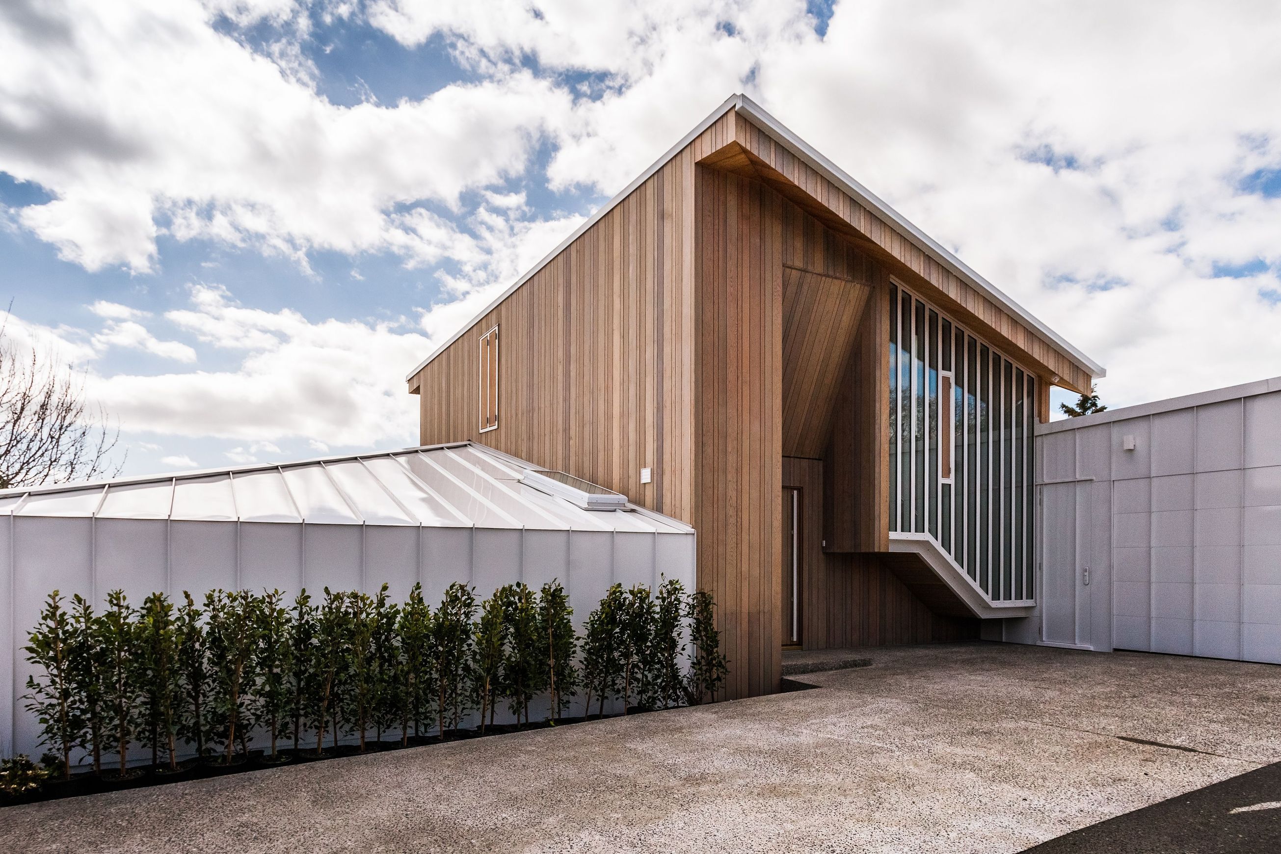 Smart Tray Standing Seam Metal Cladding
