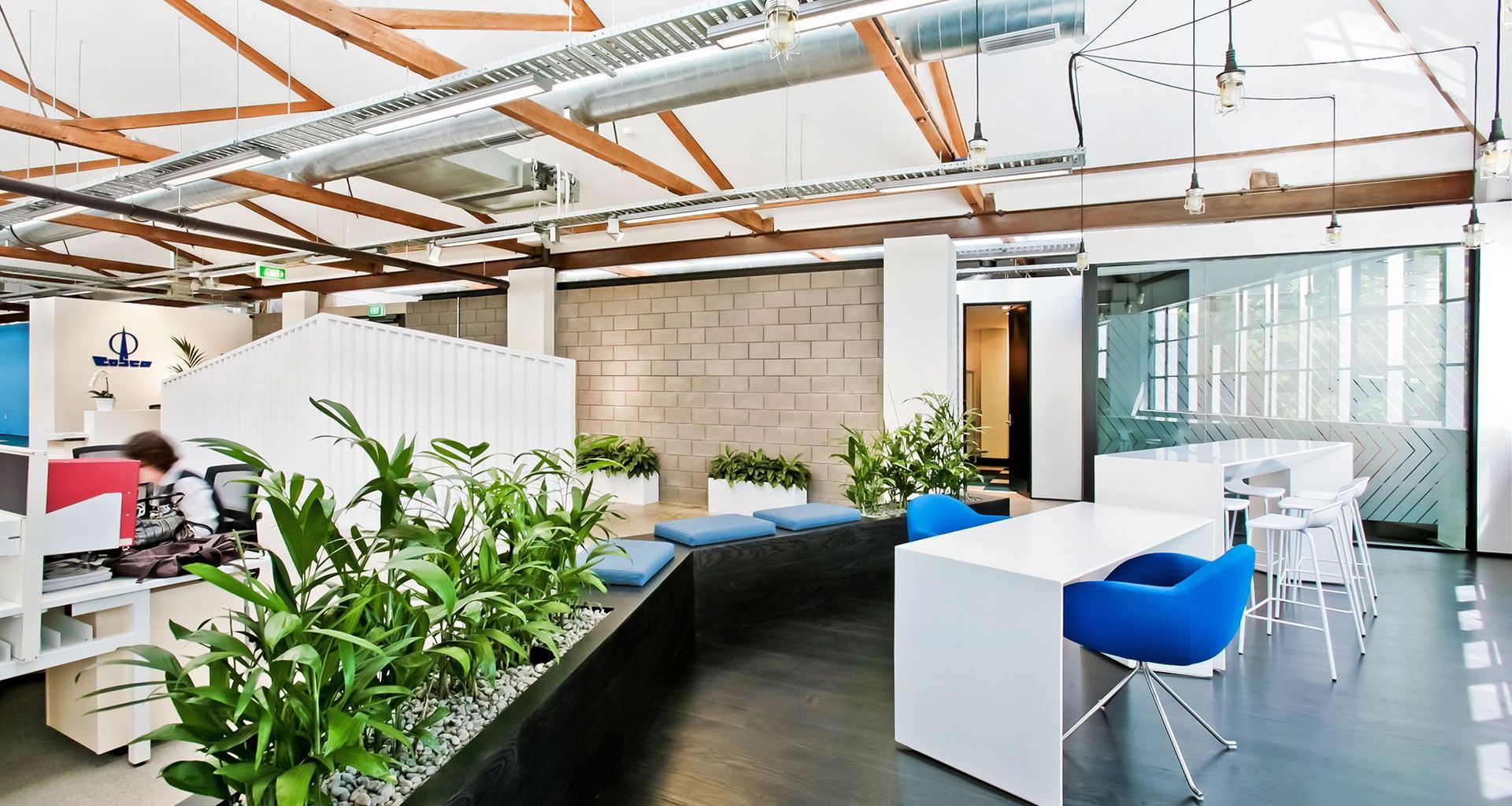 Cosco fitout banner