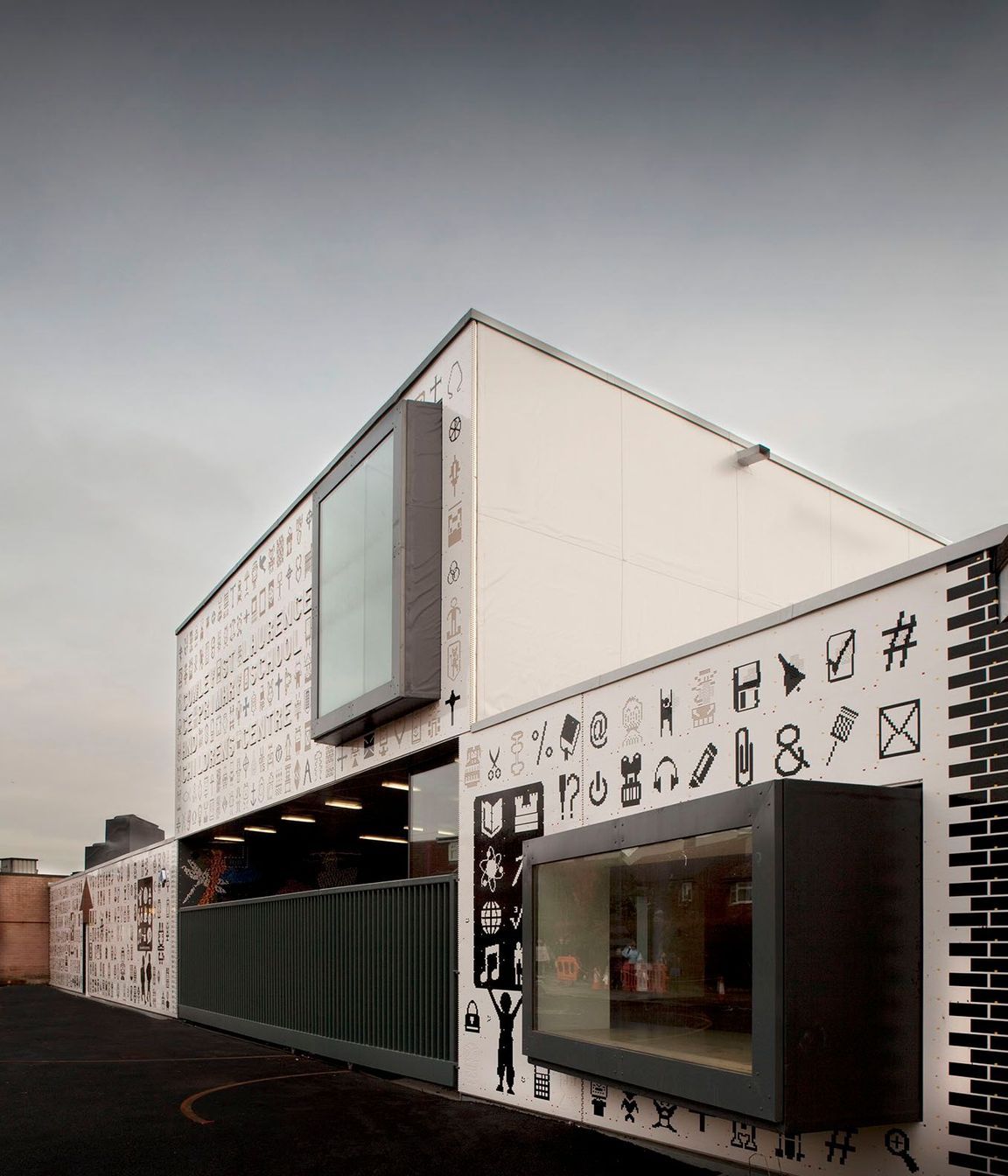 Lego School - London - What Architeture