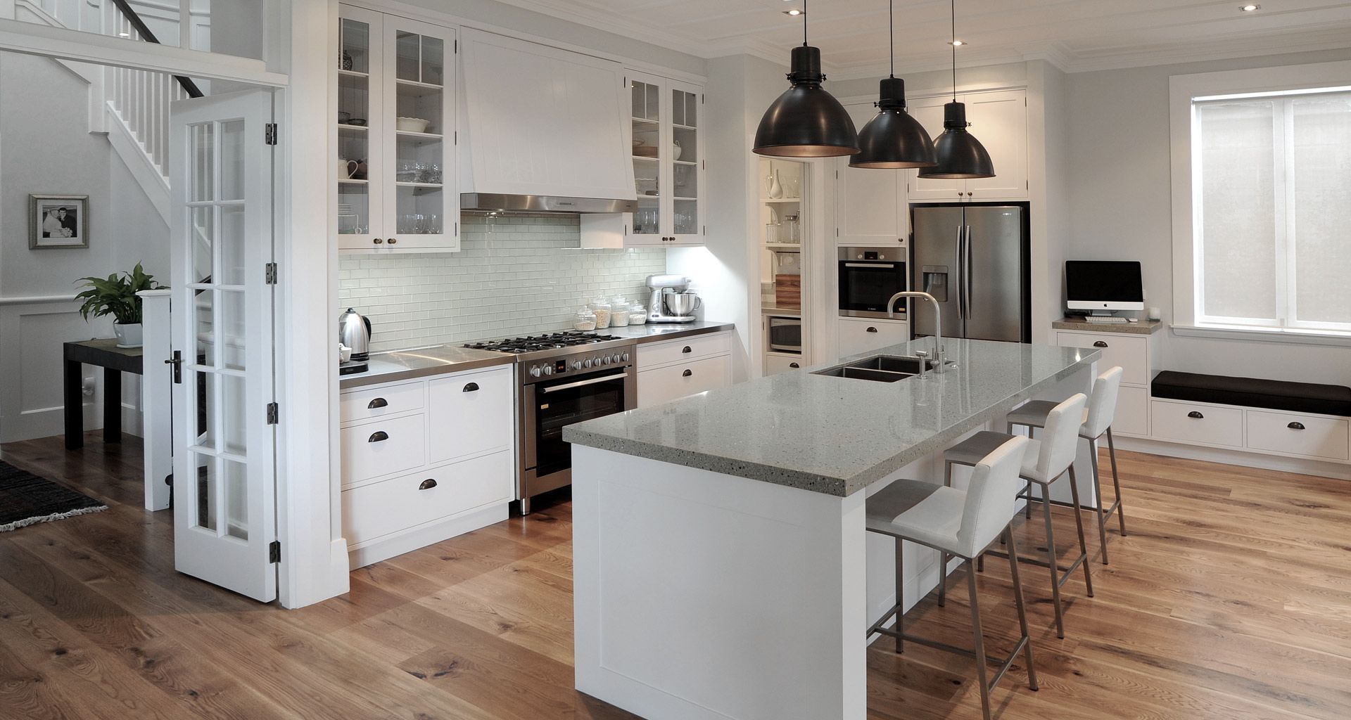 Devonport Kitchen Farmhouse Style banner