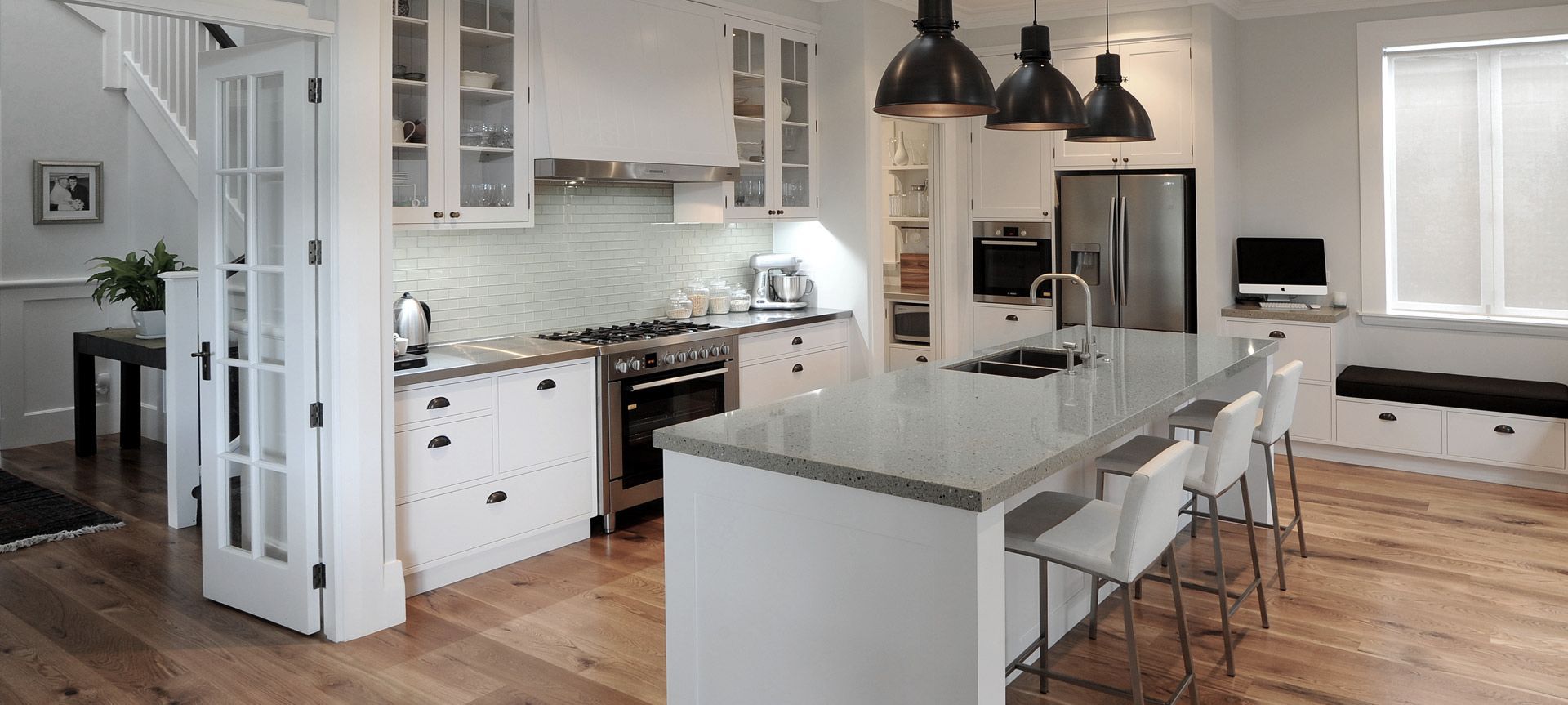 Devonport Kitchen Farmhouse Style banner