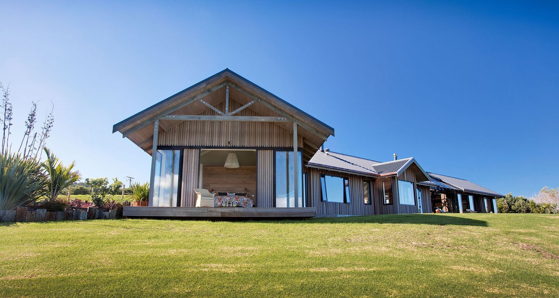 Tawharanui House banner