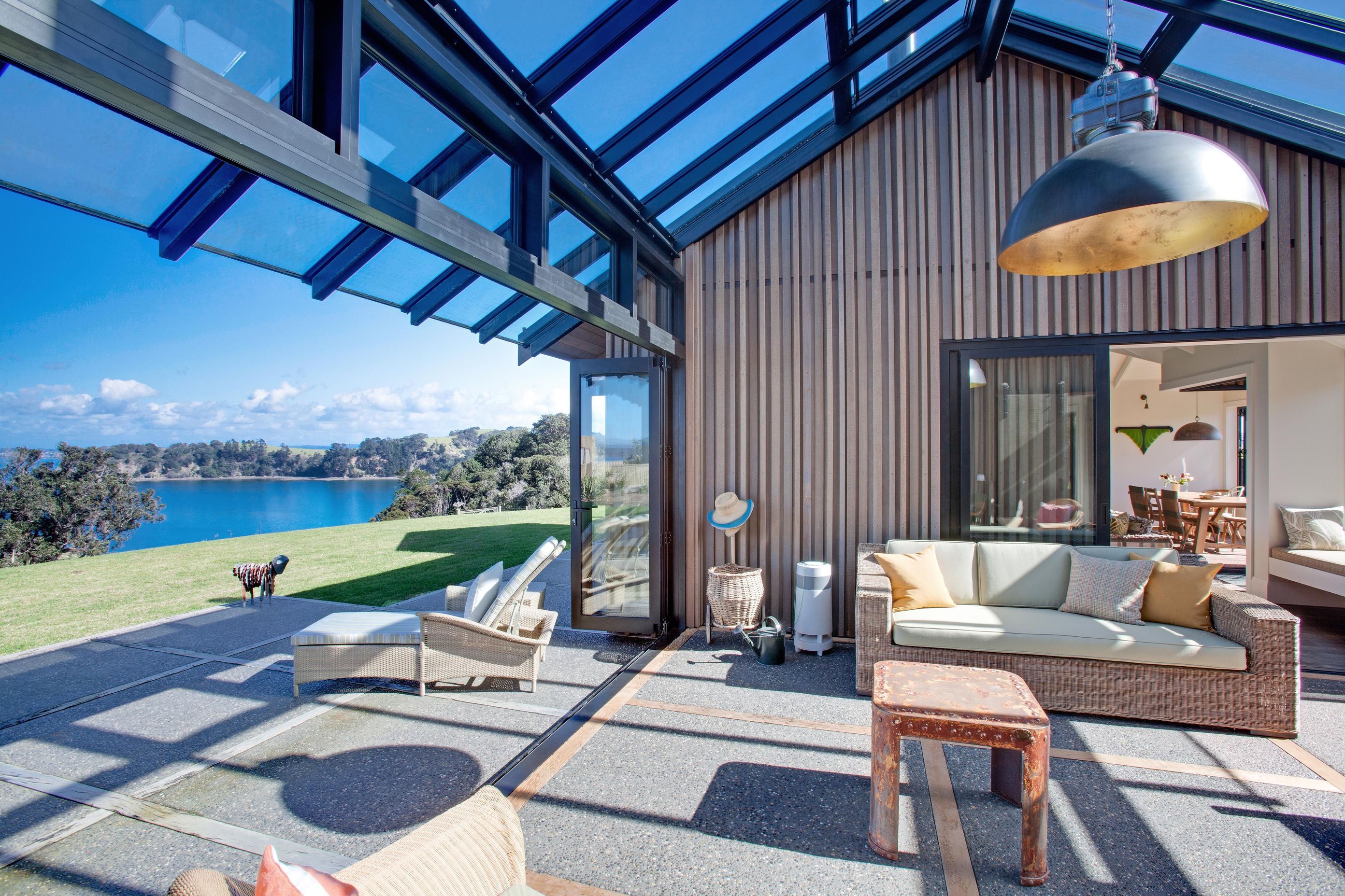 Tawharanui House