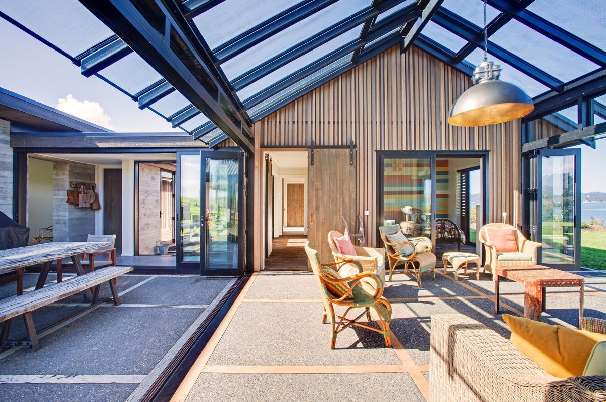 Tawharanui House