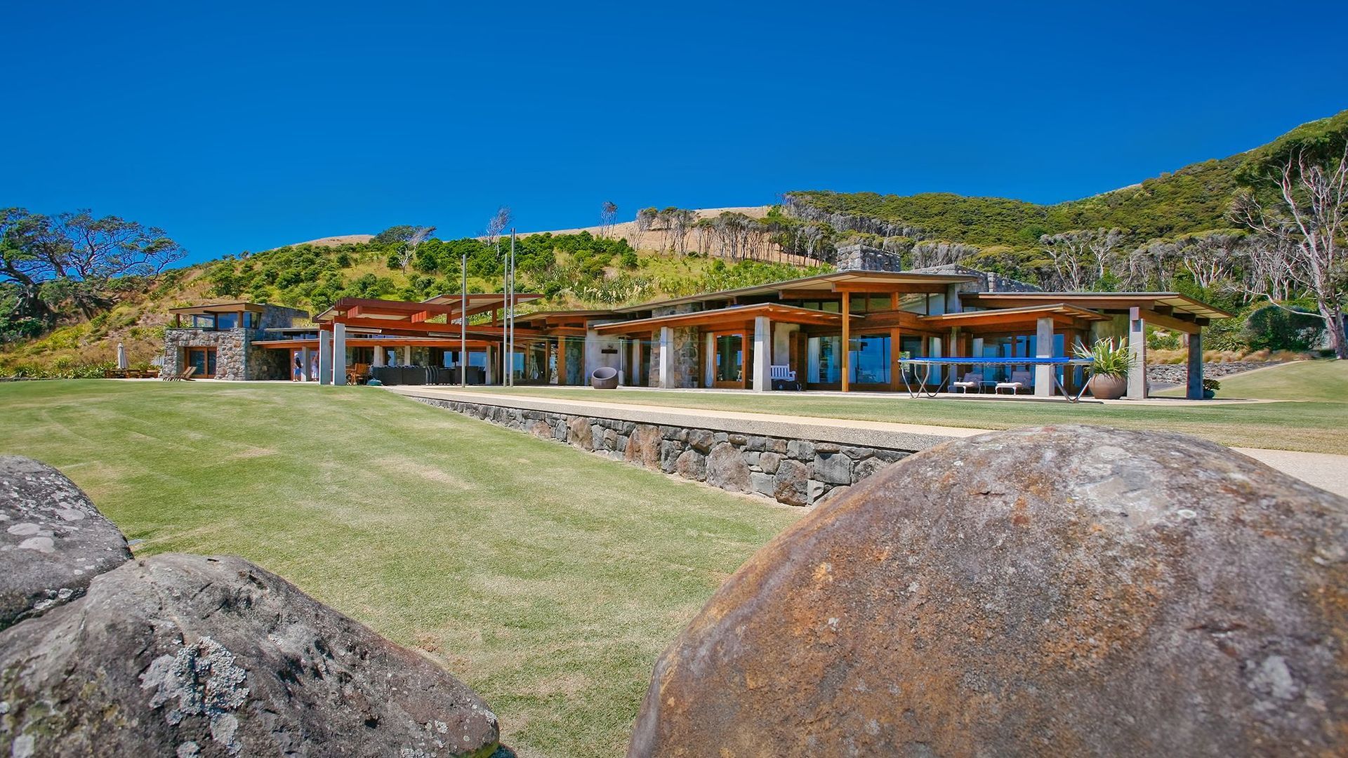 Pie Melon Bay house banner