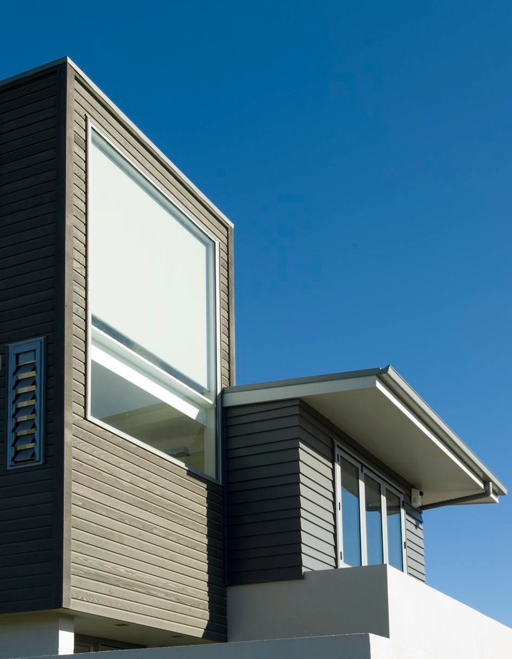 SEATOUN BEACH HOUSING