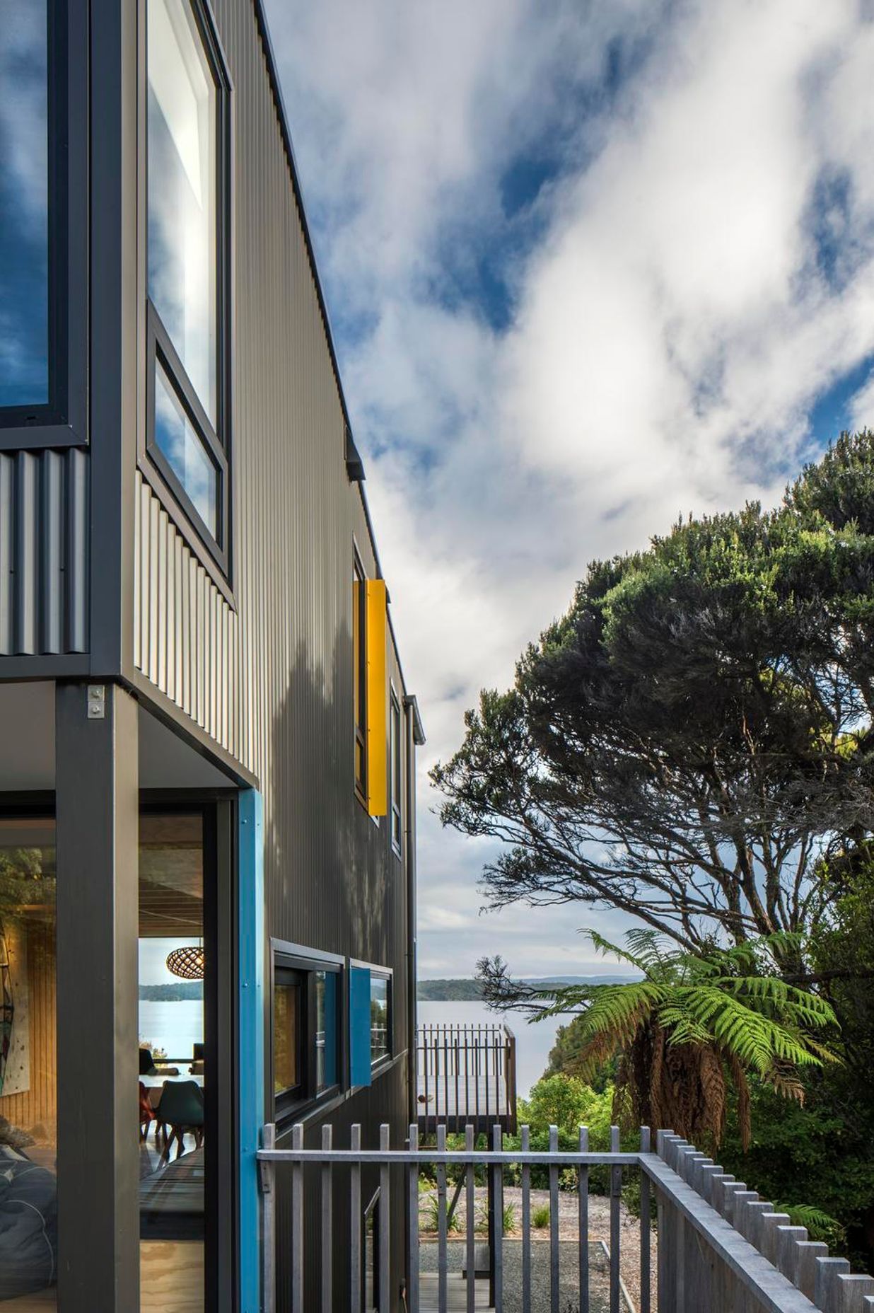 STEWART ISLAND CRIB