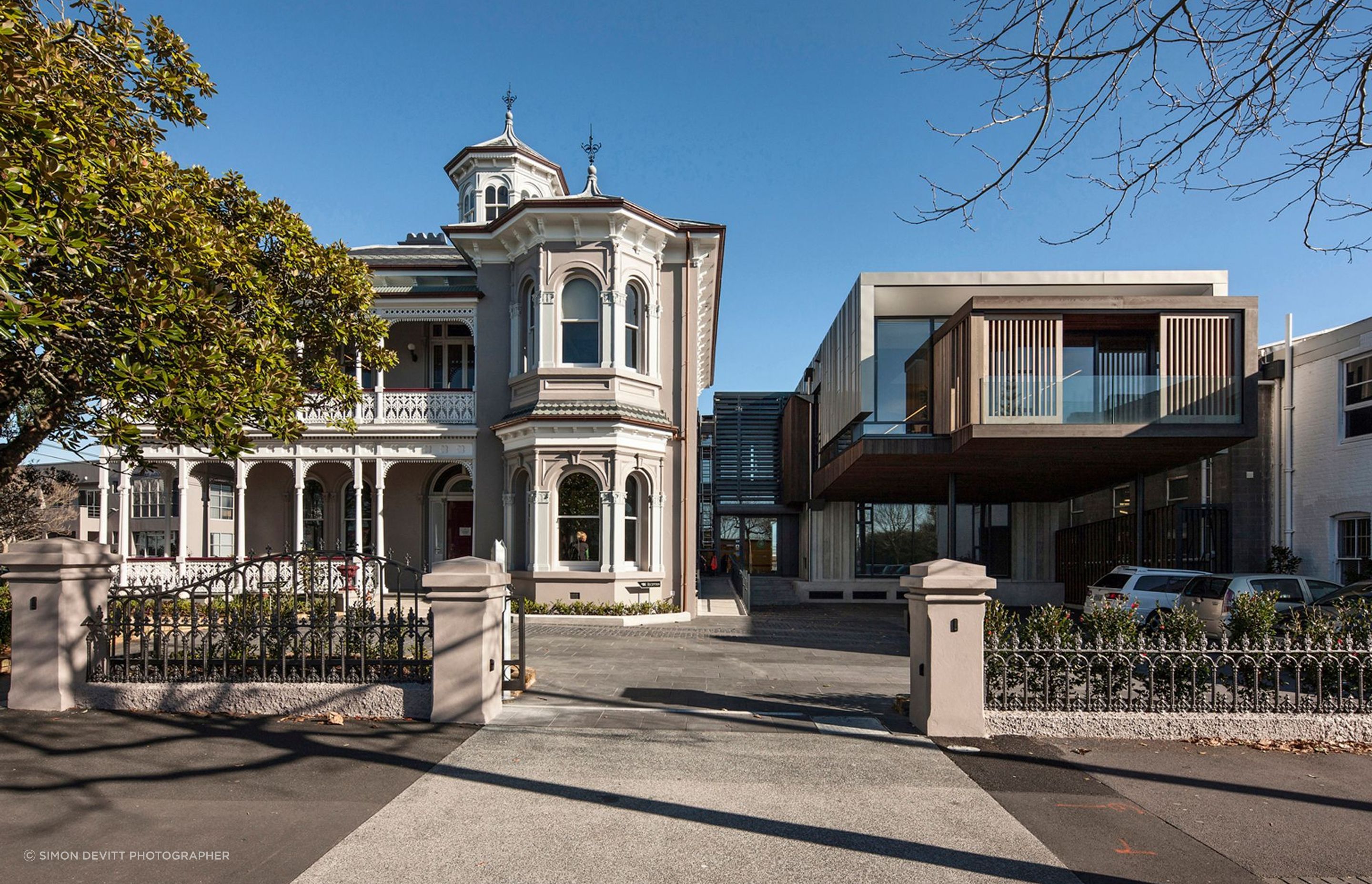 ALLENDALE HOUSE AND ANNEXE